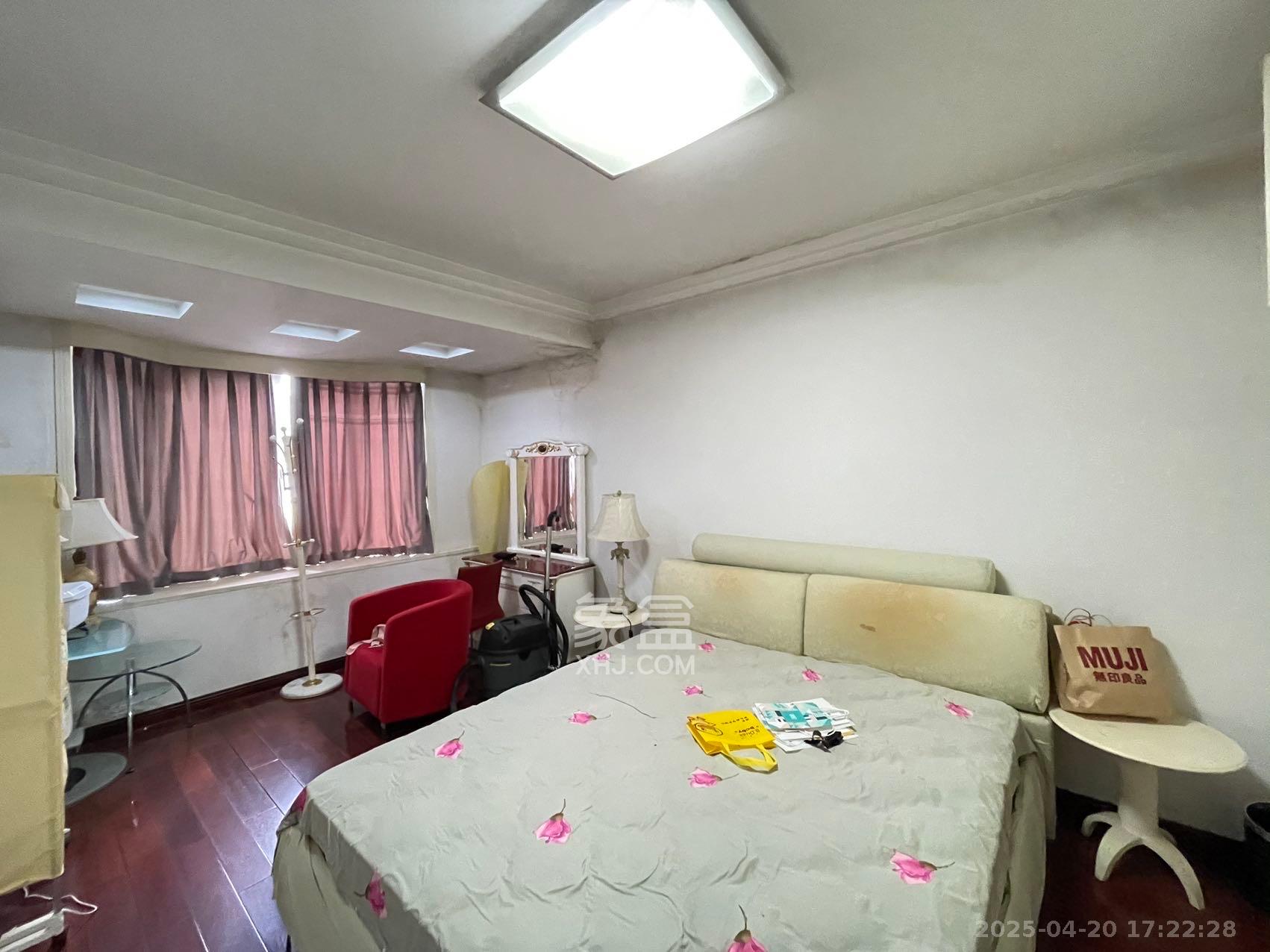 愉景花园 4室2厅2卫 4800.0元/月 愉景花园 4室2厅2卫 4800.0元/月室内图