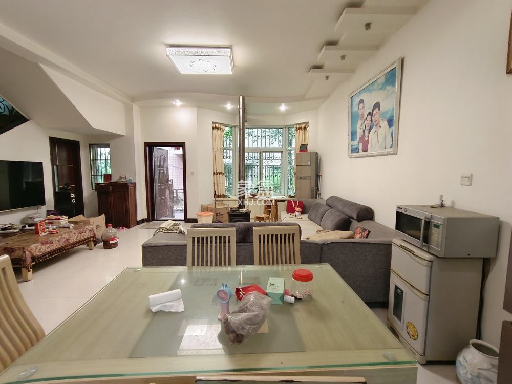 珠江花园  4室2厅2卫    110.0万