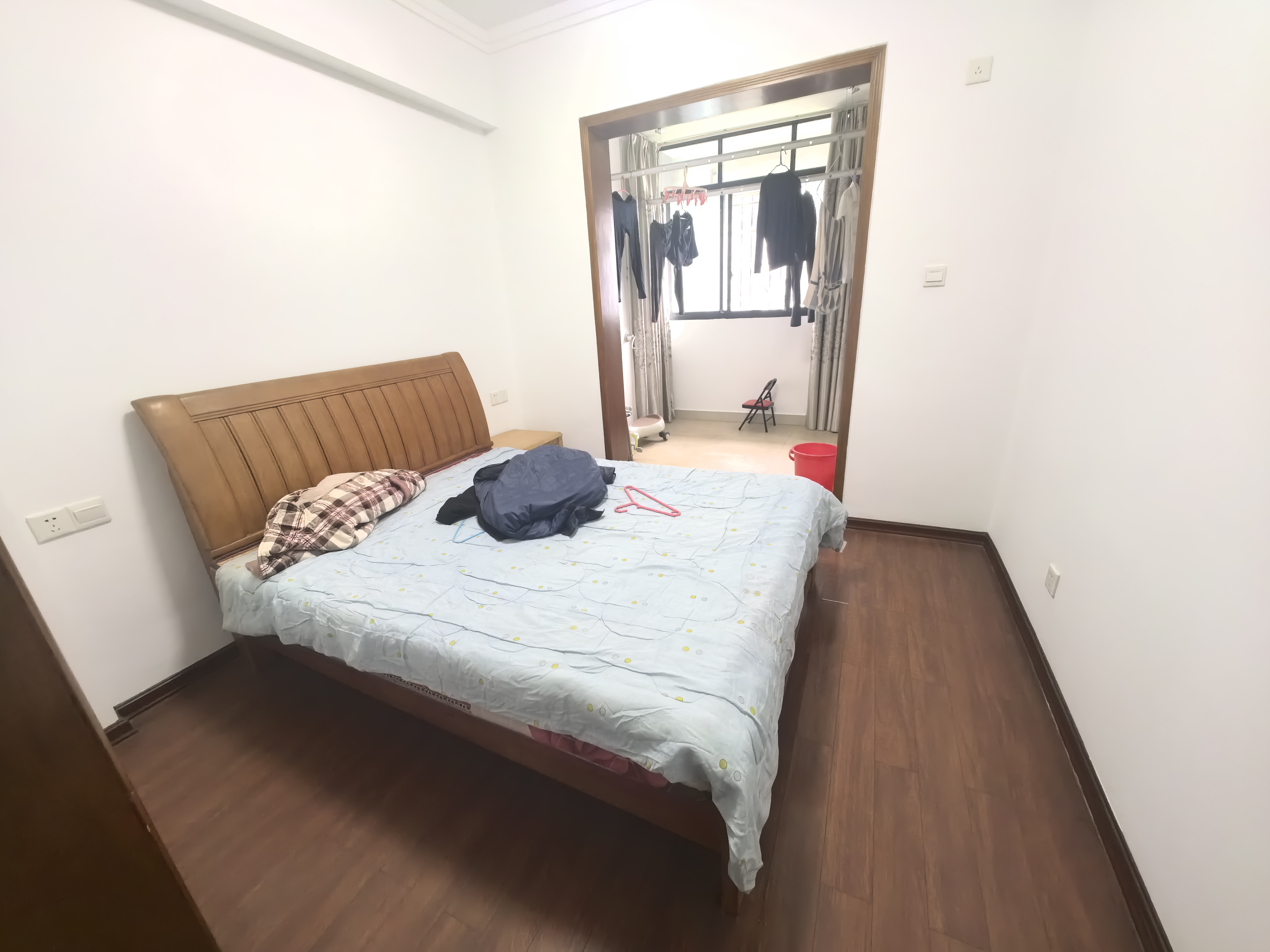 莱茵小镇  4室2厅2卫    45.0万 莱茵小镇  4室2厅2卫    45.0万室内图