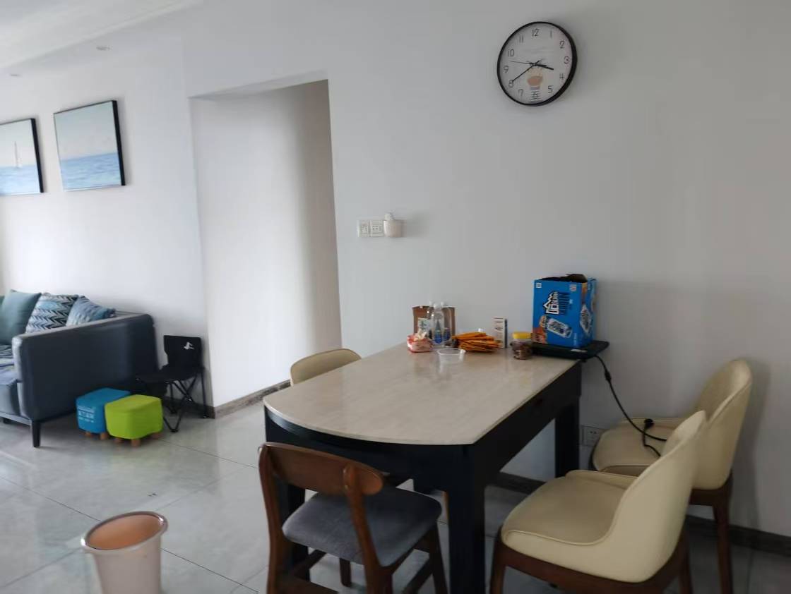 翡翠公园(北大资源) 4室2厅2卫 63.80万 翡翠公园(北大资源) 4室2厅2卫 63.80万室内图