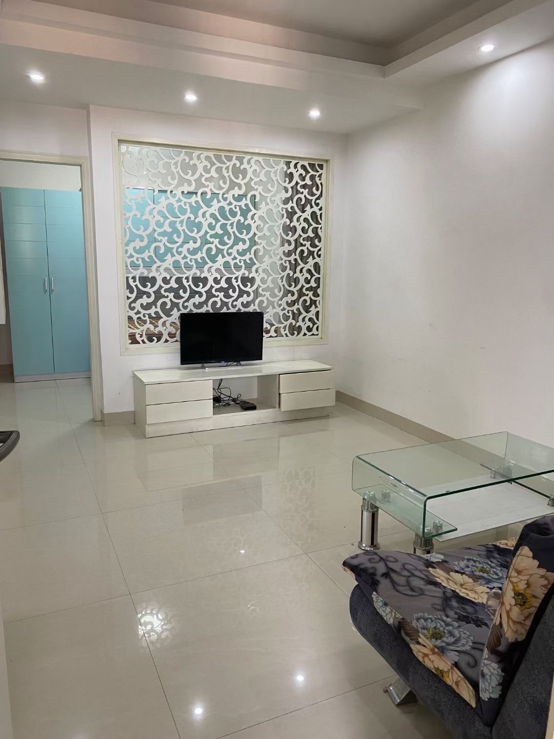 长和广场 2室1厅1卫 1500.0元/月 长和广场 2室1厅1卫 1500.0元/月室内图