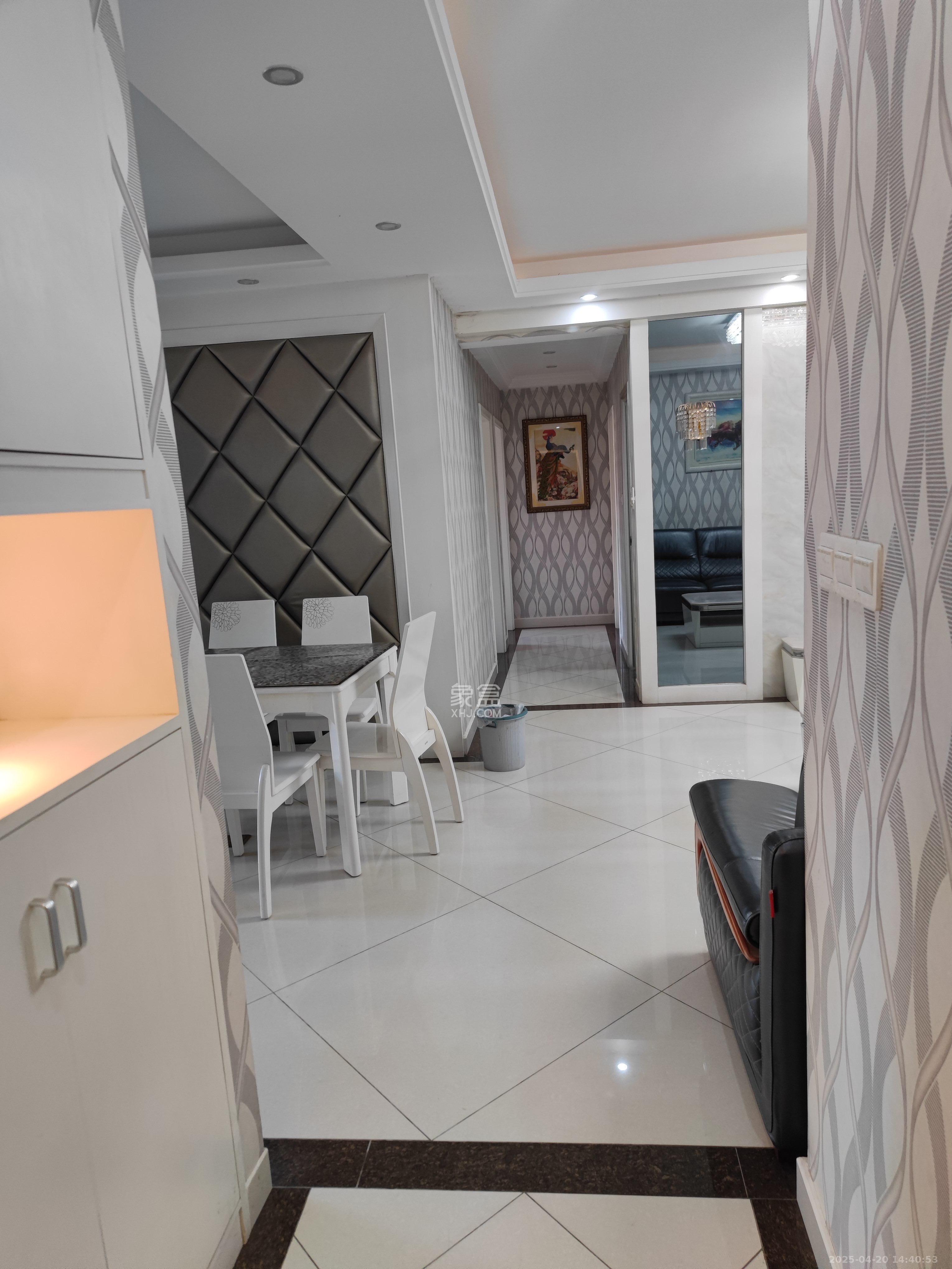 旭辉御府 4室2厅1卫 3300.0元/月 旭辉御府 4室2厅1卫 3300.0元/月室内图