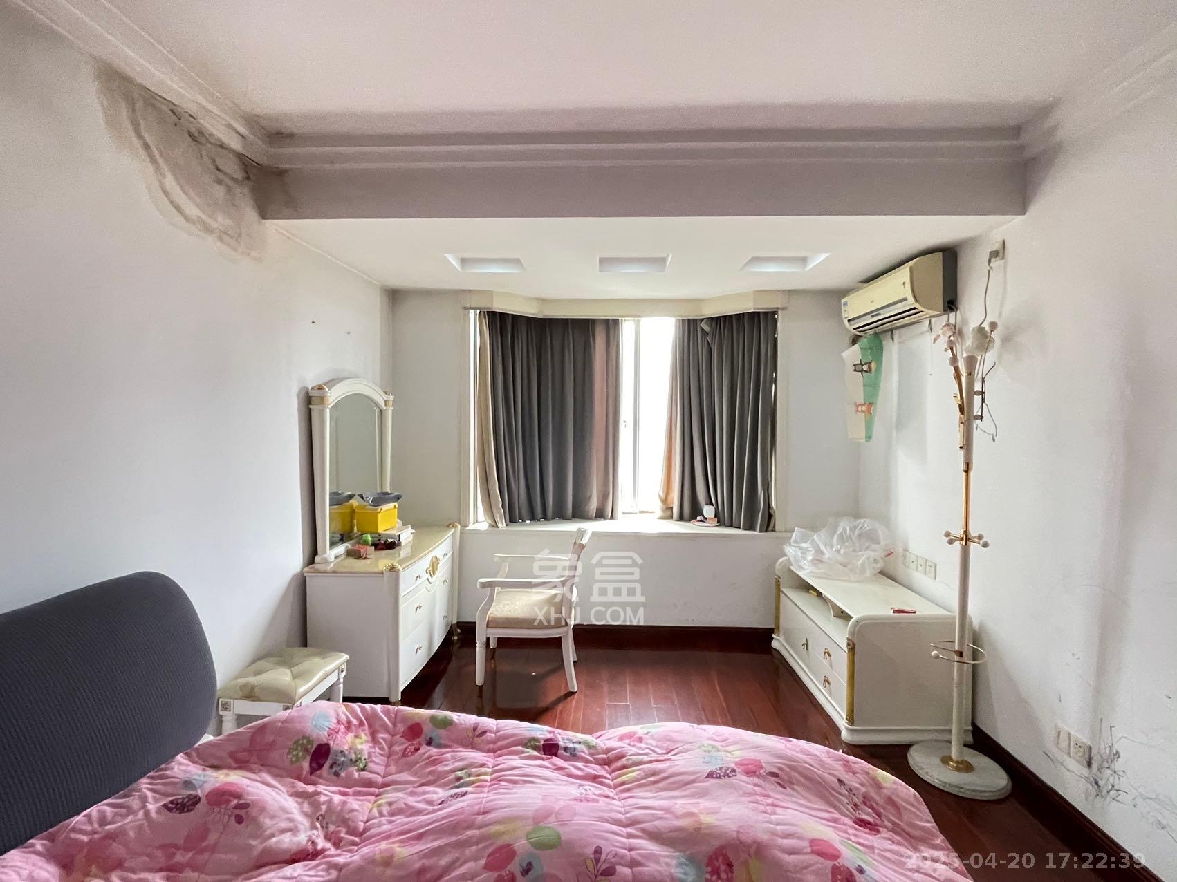 愉景花园 4室2厅2卫 4800.0元/月 愉景花园 4室2厅2卫 4800.0元/月室内图