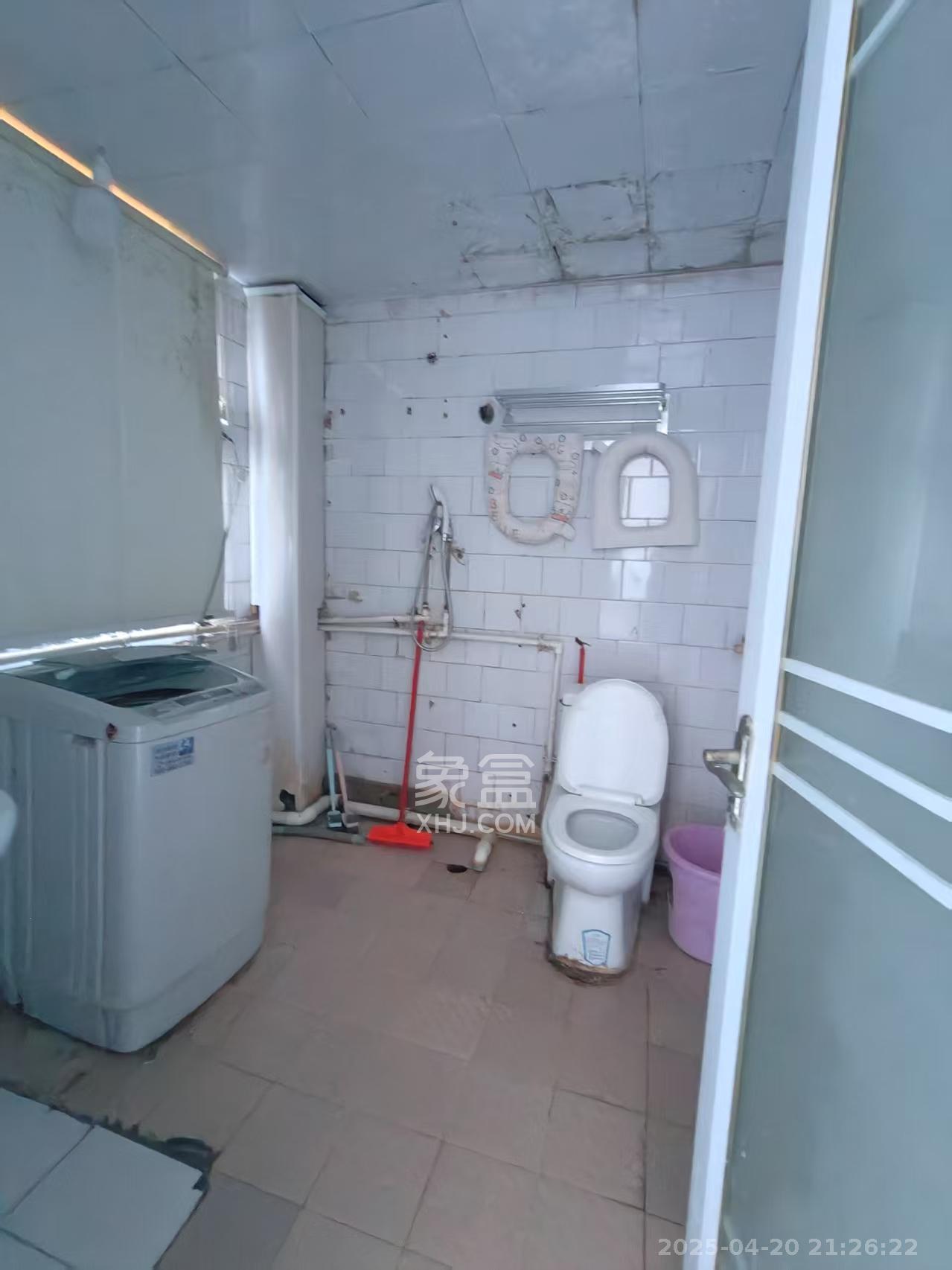 人民新村  2室2厅1卫    2000.0元/月 人民新村  2室2厅1卫    2000.0元/月室内图