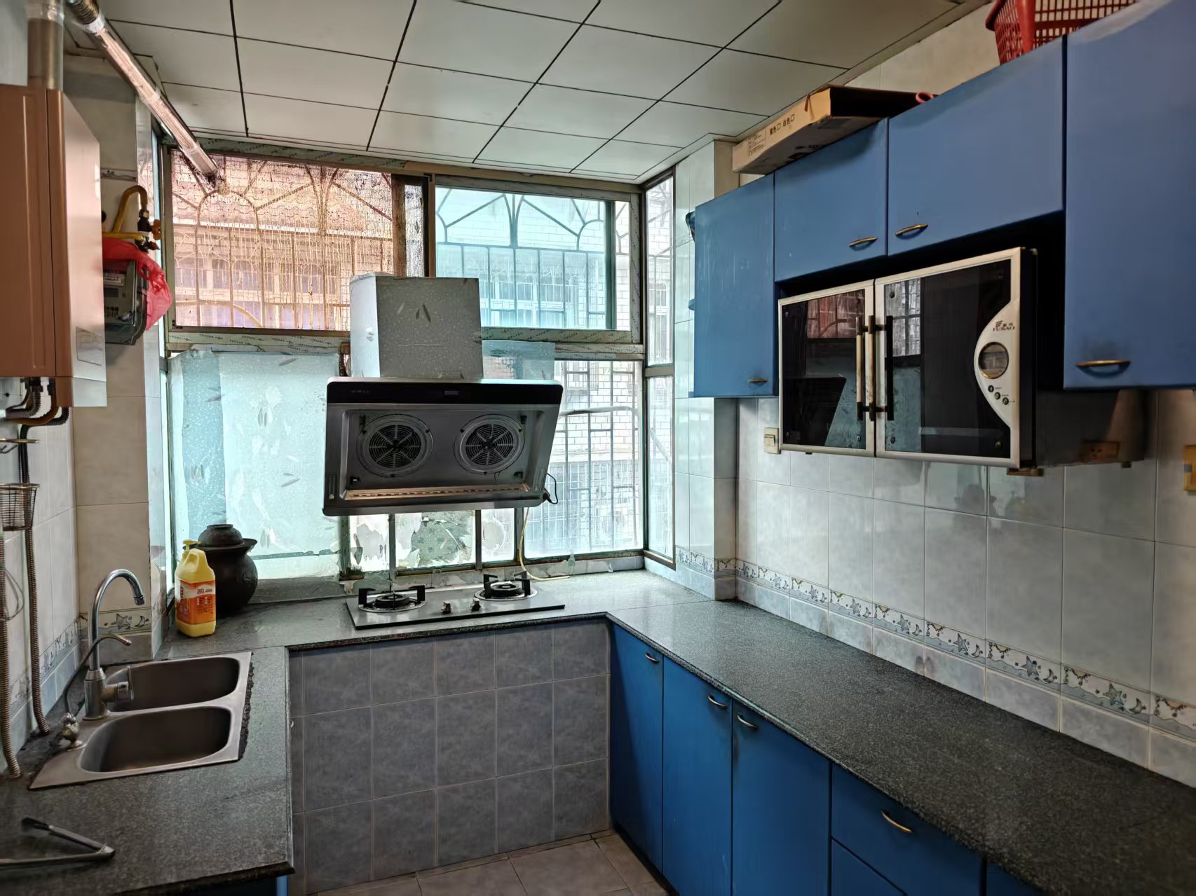 育财农贸市场(民营市场) 3室2厅2卫 29.8万 育财农贸市场(民营市场) 3室2厅2卫 29.8万客厅