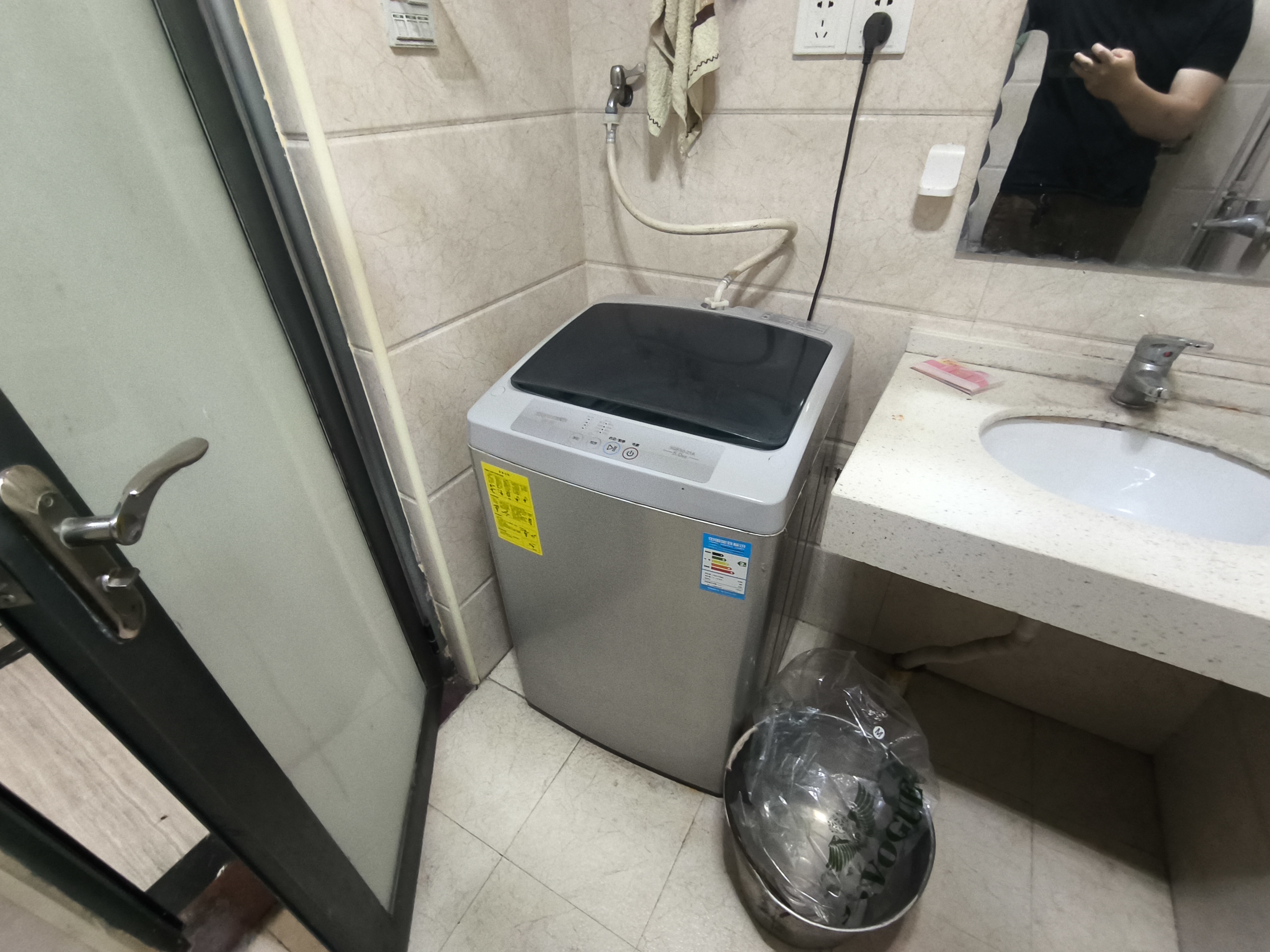 立方公寓 1室1厅1卫 1300.0元/月 立方公寓 1室1厅1卫 1300.0元/月室内图