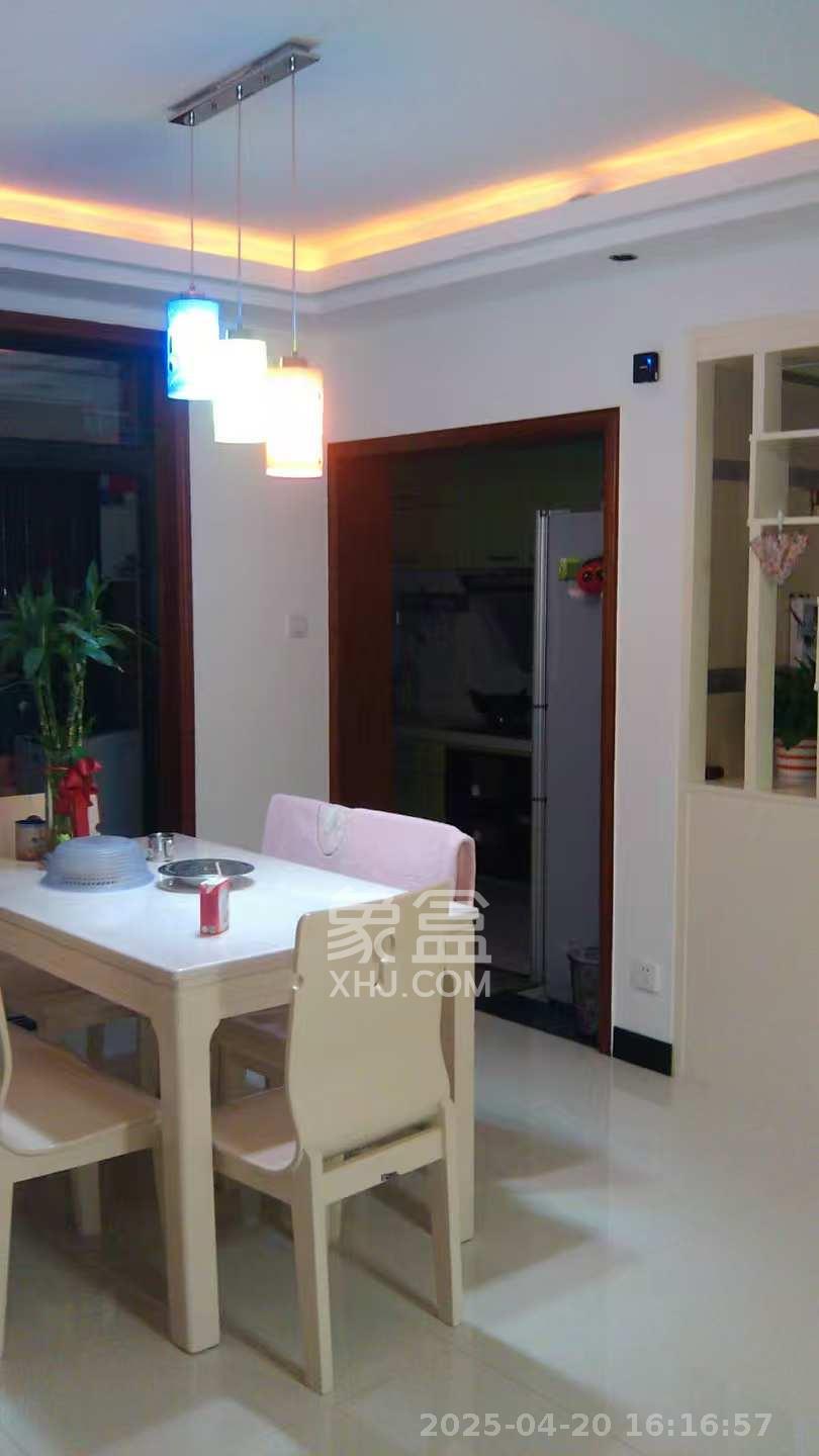 东岸锦城(东方人家)  3室2厅2卫   2400.00元/月室内图
