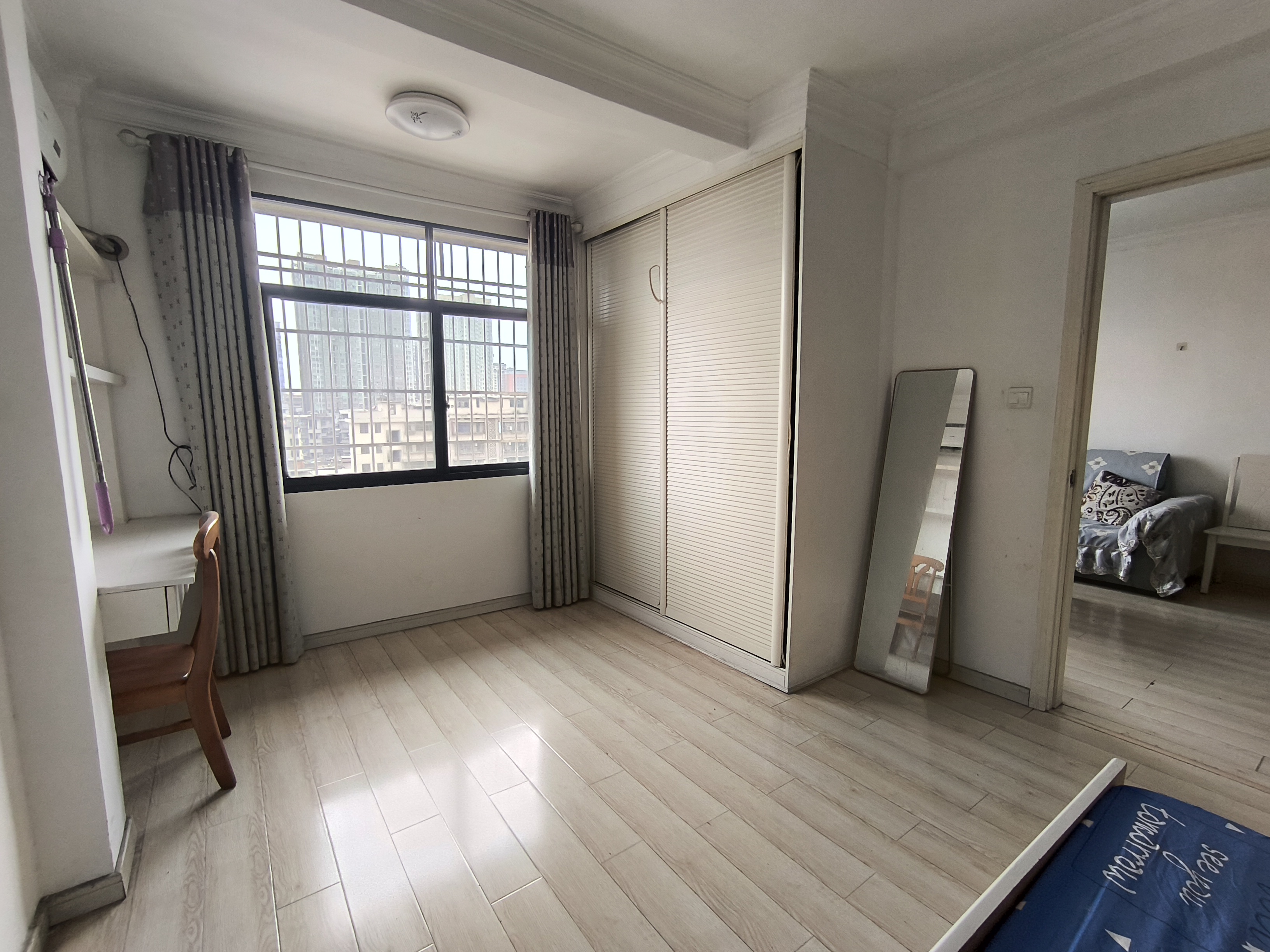 立方公寓 1室1厅1卫 1300.0元/月 立方公寓 1室1厅1卫 1300.0元/月室内图