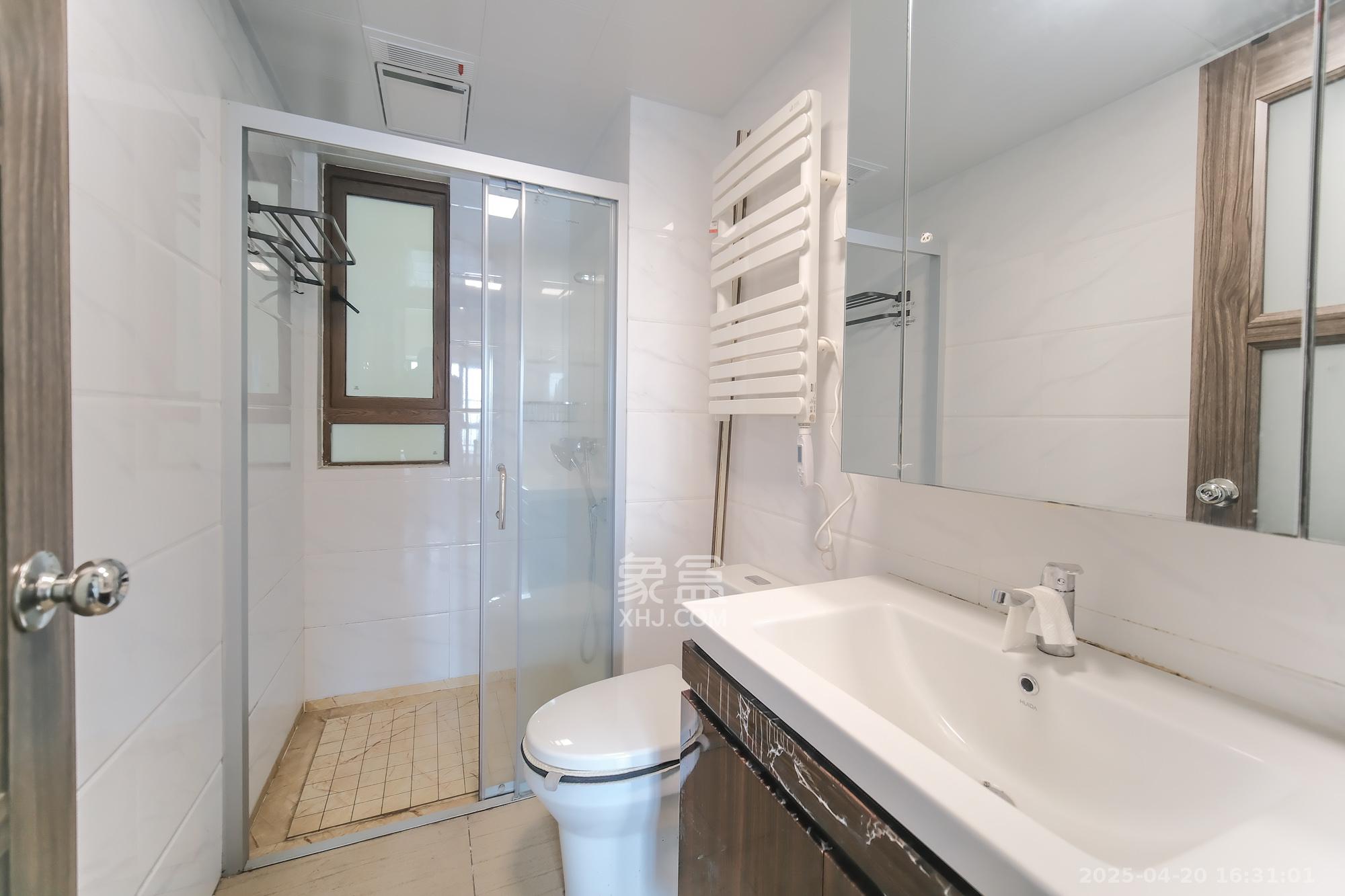 碧桂园翘楚棠 3室1厅1卫 95.0万 碧桂园翘楚棠 3室1厅1卫 95.0万卫生间