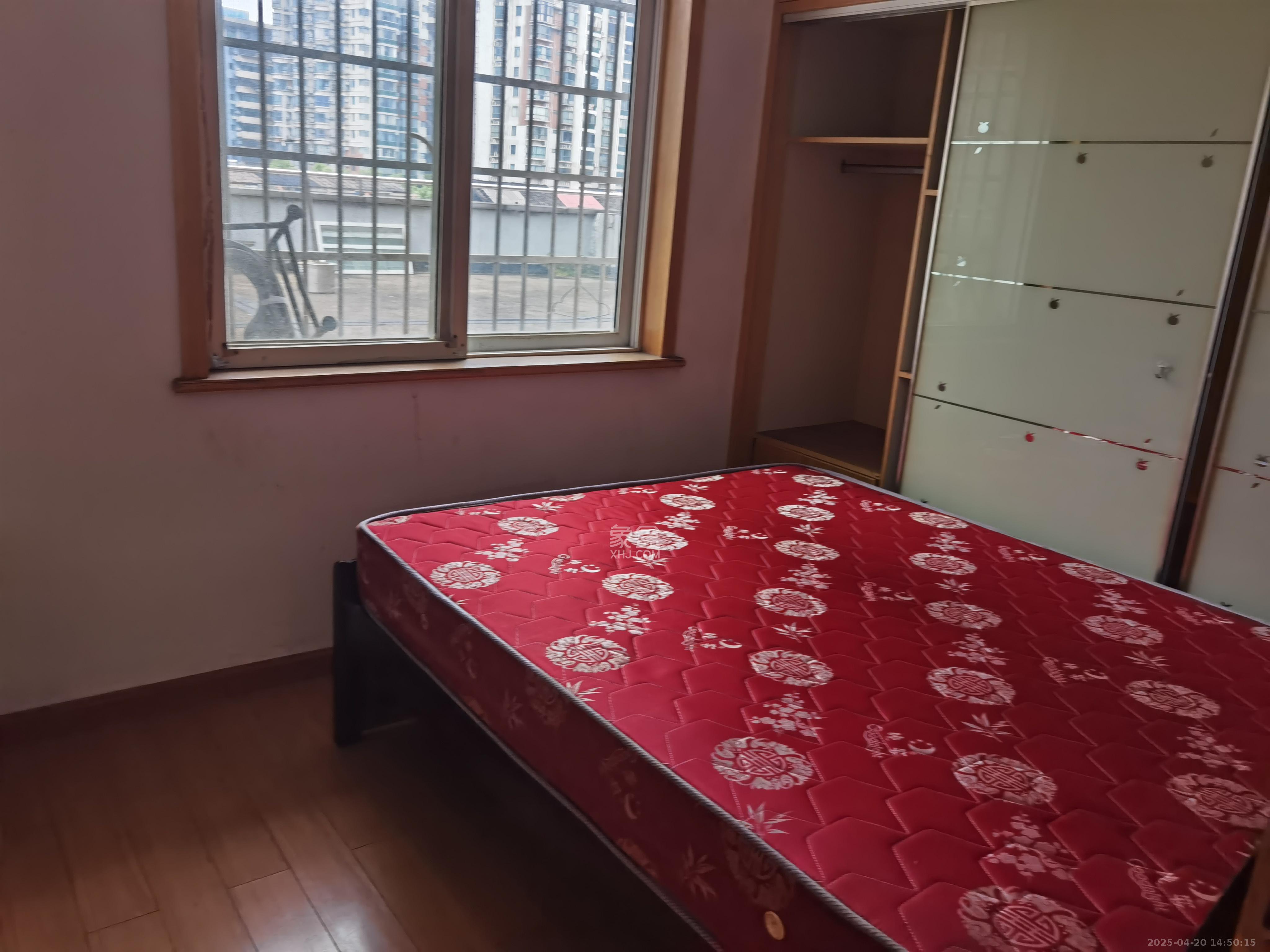 华韵07 1室1厅1卫 2200.0元/月 华韵07 1室1厅1卫 2200.0元/月室内图