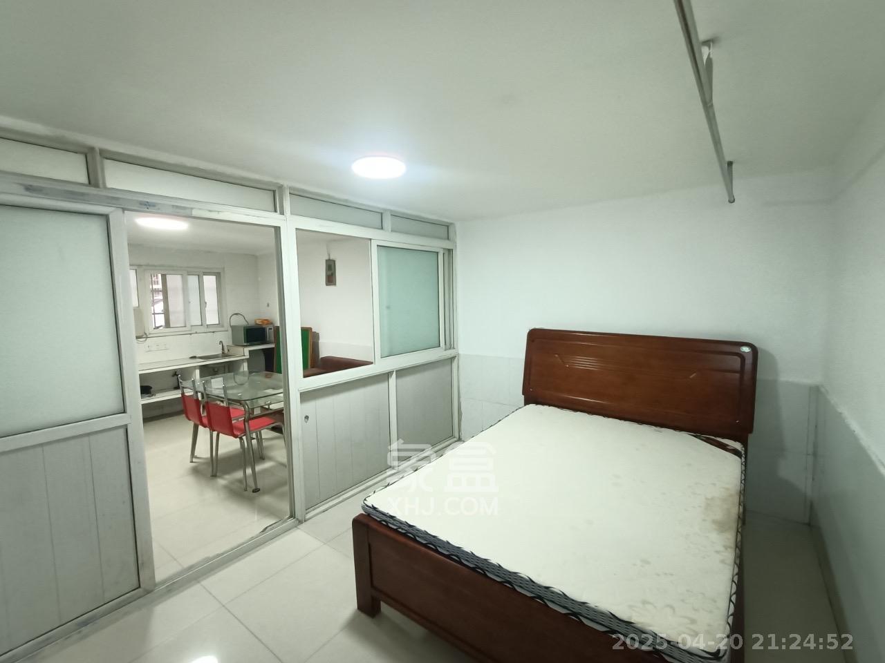 恩瑞麓山名园(龙王港小区) 1室1厅1卫 900.0元/月 恩瑞麓山名园(龙王港小区) 1室1厅1卫 900.0元/月室内图