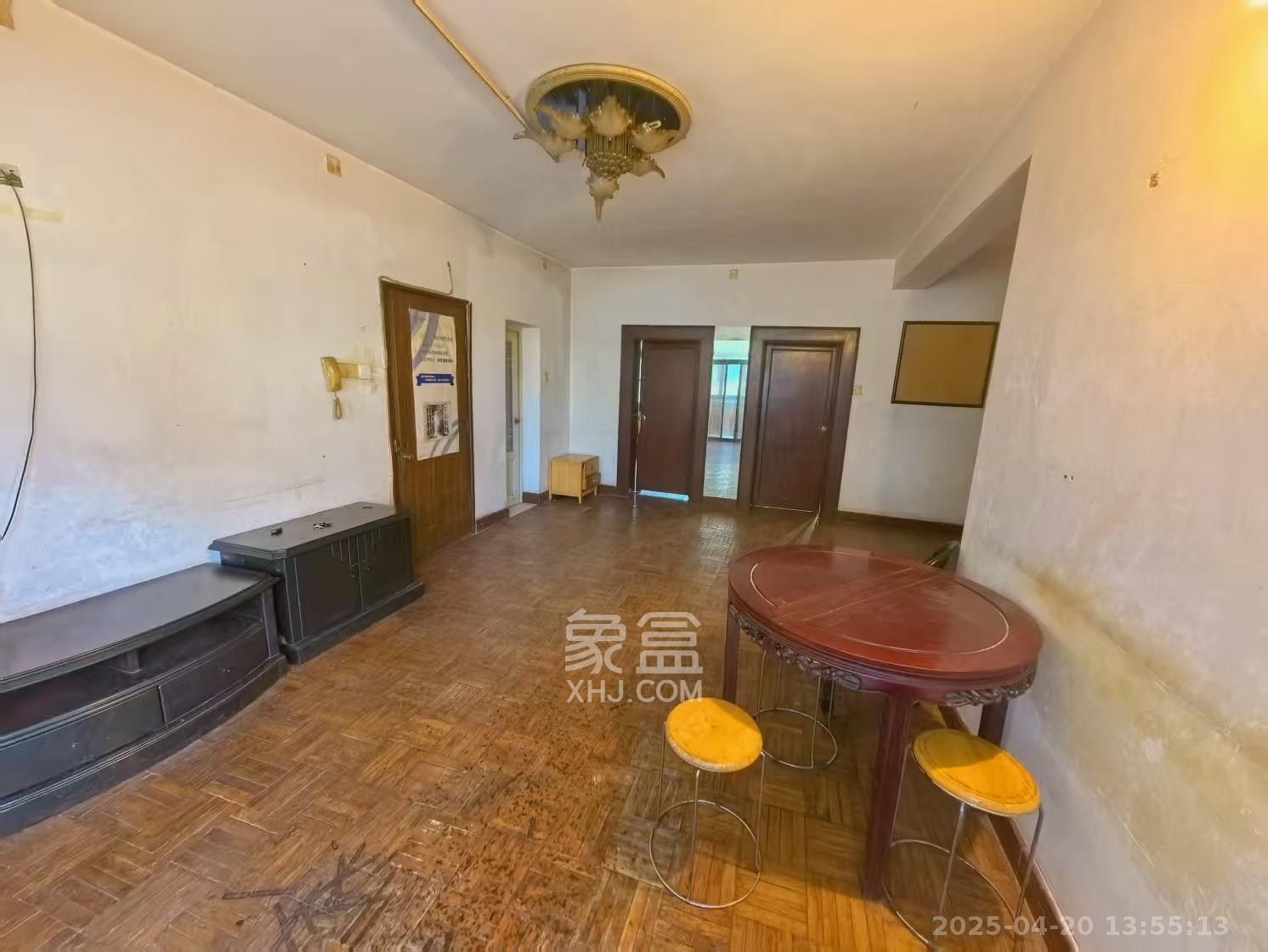 华升小区 3室2厅2卫 1400.0元/月 华升小区 3室2厅2卫 1400.0元/月室内图