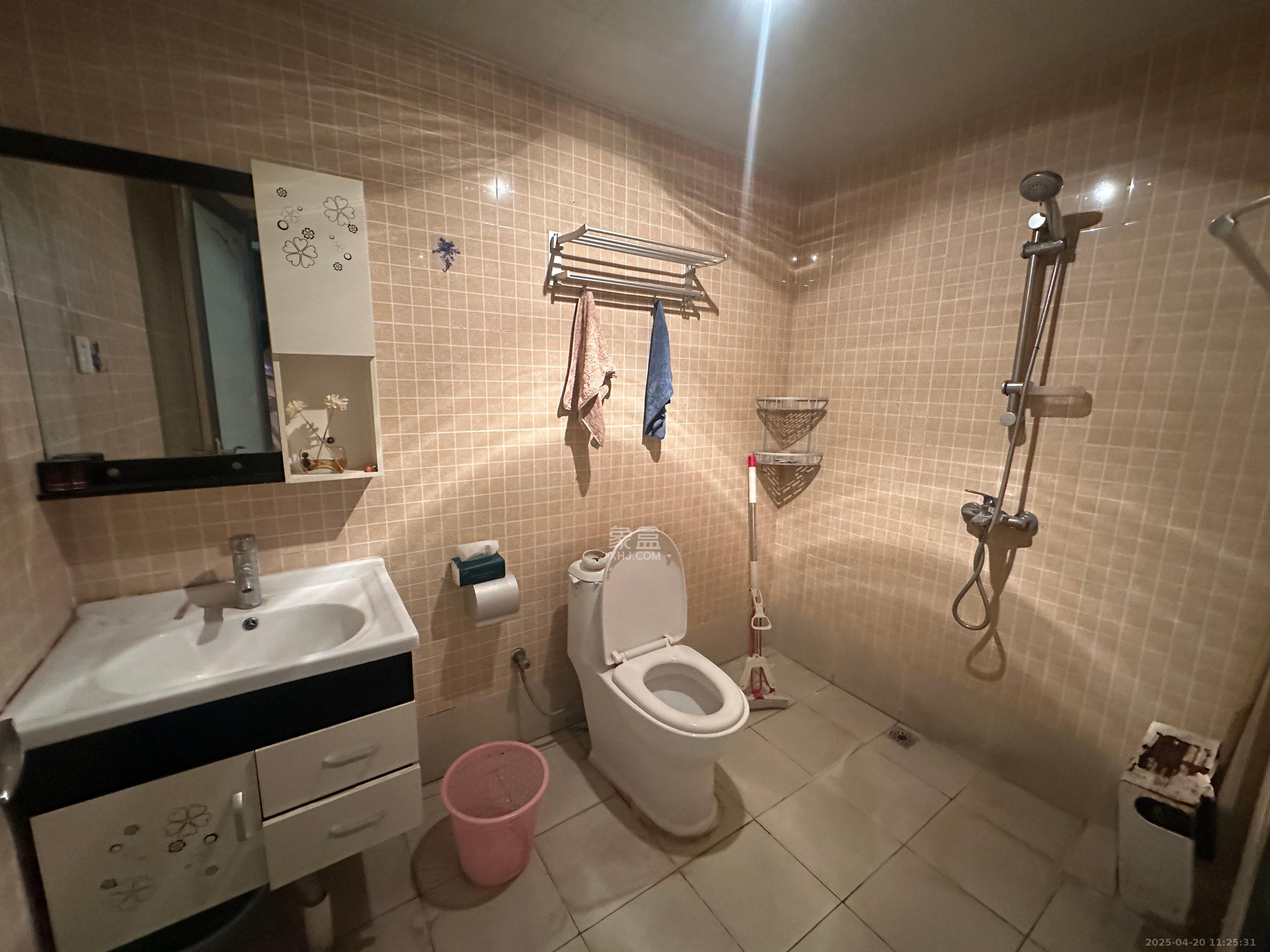 怡海星城  1室1厅1卫    1000.0元/月 怡海星城  1室1厅1卫    1000.0元/月