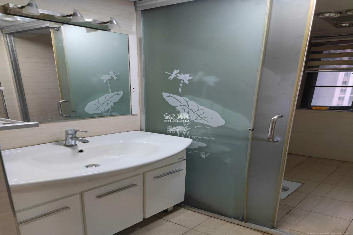 旭辉御府 4室2厅1卫 3300.0元/月 旭辉御府 4室2厅1卫 3300.0元/月室内图