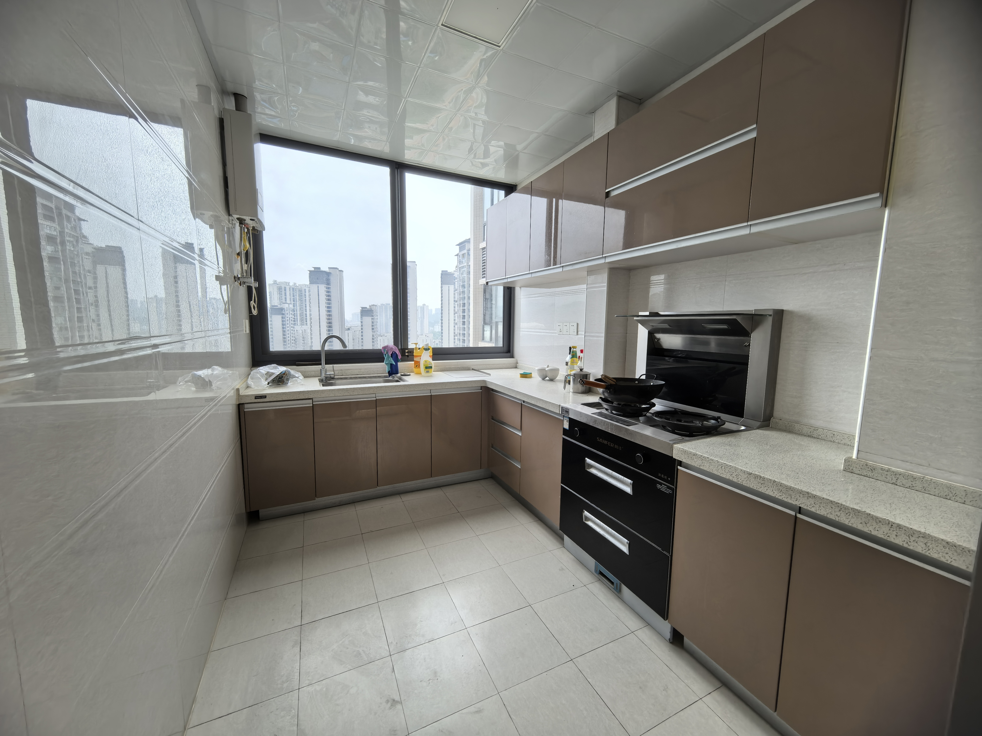 欣花苑 4室2厅2卫 2000.0元/月 欣花苑 4室2厅2卫 2000.0元/月室内图