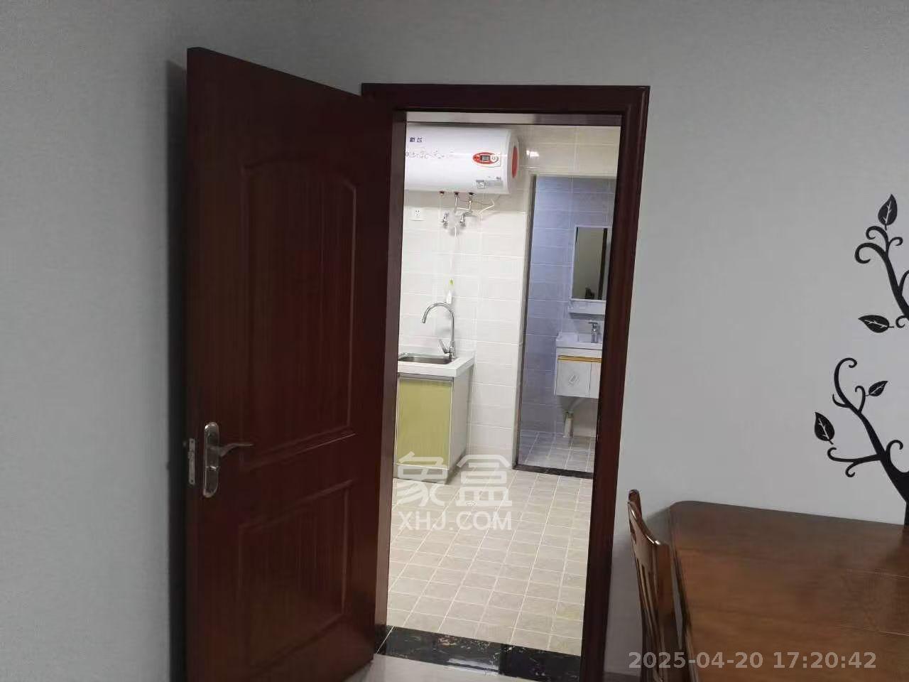 八方小区C区 2室1厅1卫 2200.0元/月 八方小区C区 2室1厅1卫 2200.0元/月室内图