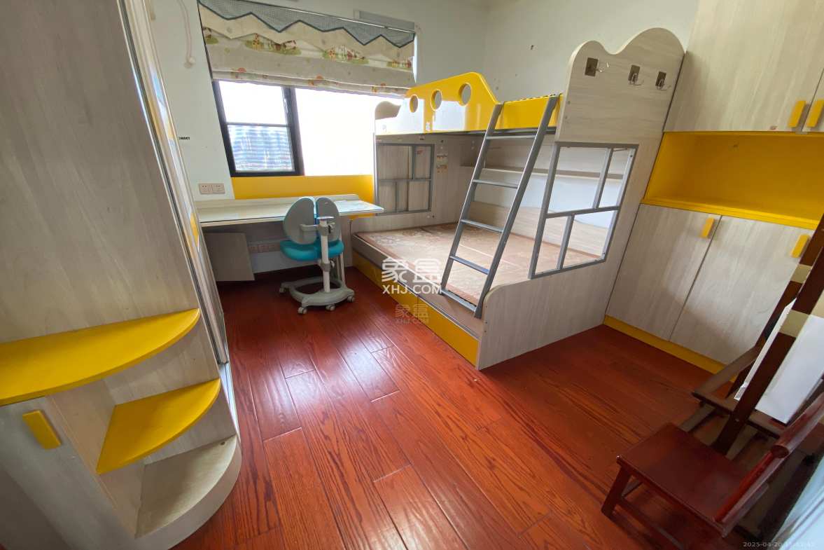 中泰财富湘江 3室2厅2卫 2600.0元/月 中泰财富湘江 3室2厅2卫 2600.0元/月室内图