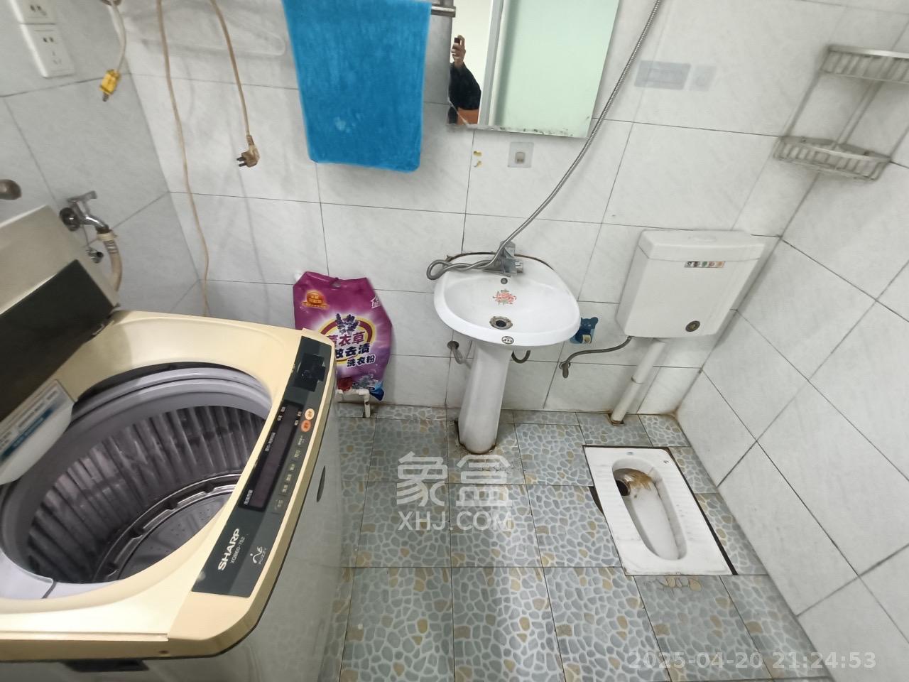 恩瑞麓山名园(龙王港小区) 1室1厅1卫 900.0元/月 恩瑞麓山名园(龙王港小区) 1室1厅1卫 900.0元/月室内图