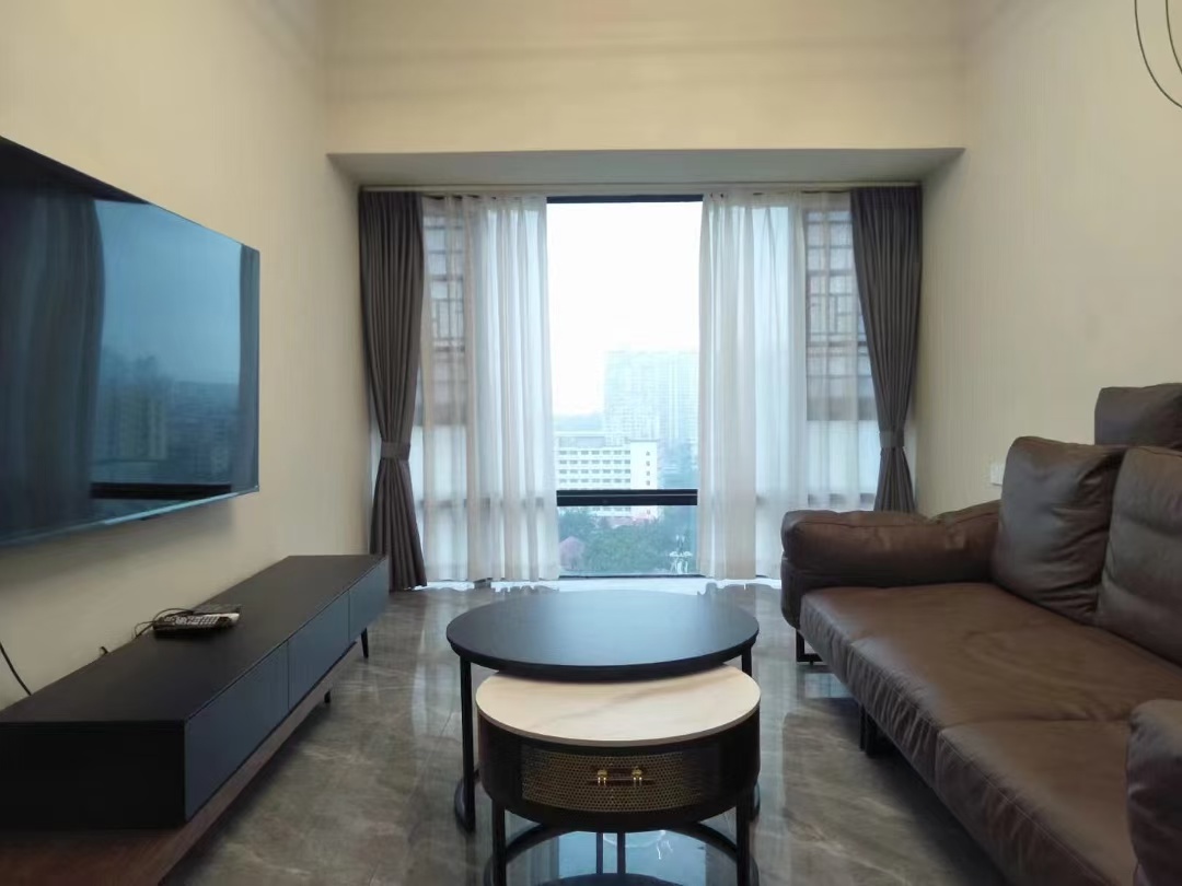 逸龙广场 2室2厅1卫 140.0万 逸龙广场 2室2厅1卫 140.0万客厅