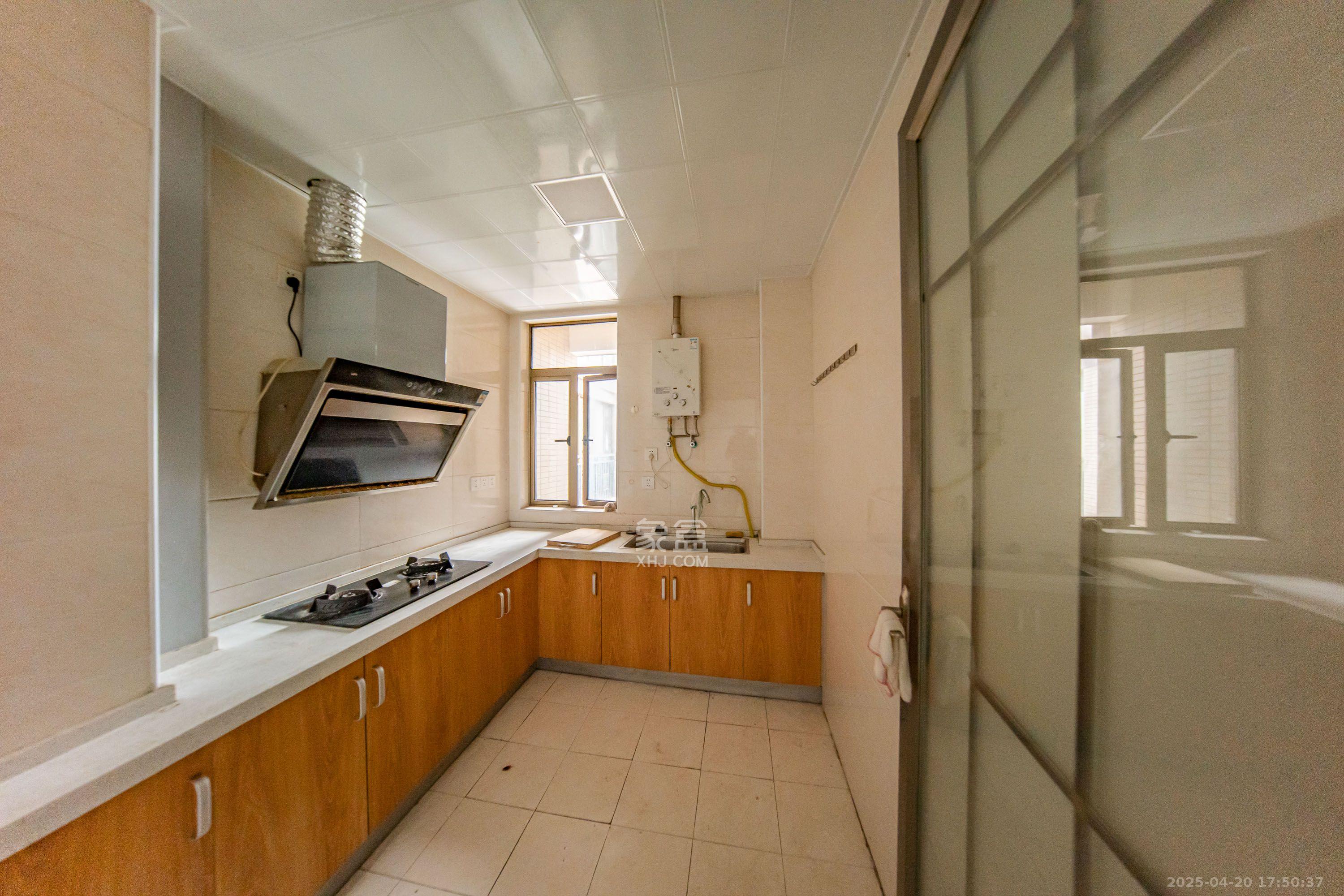 江山帝景雅典  2室2厅1卫    2400.0元/月 江山帝景雅典  2室2厅1卫    2400.0元/月室内图