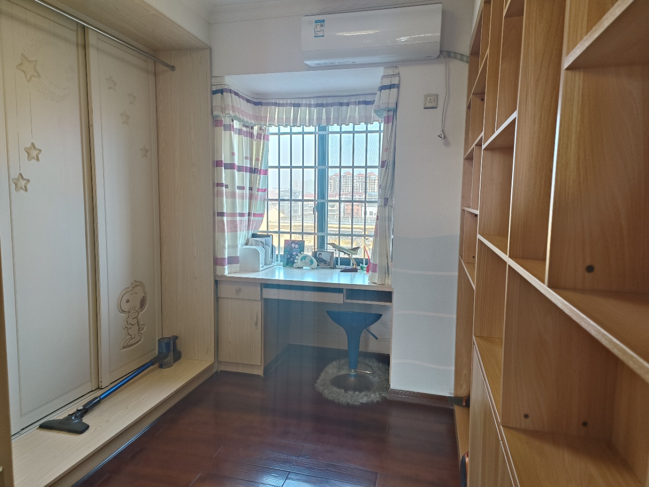 领秀资江 3室2厅1卫 1800.0元/月 领秀资江 3室2厅1卫 1800.0元/月室内图