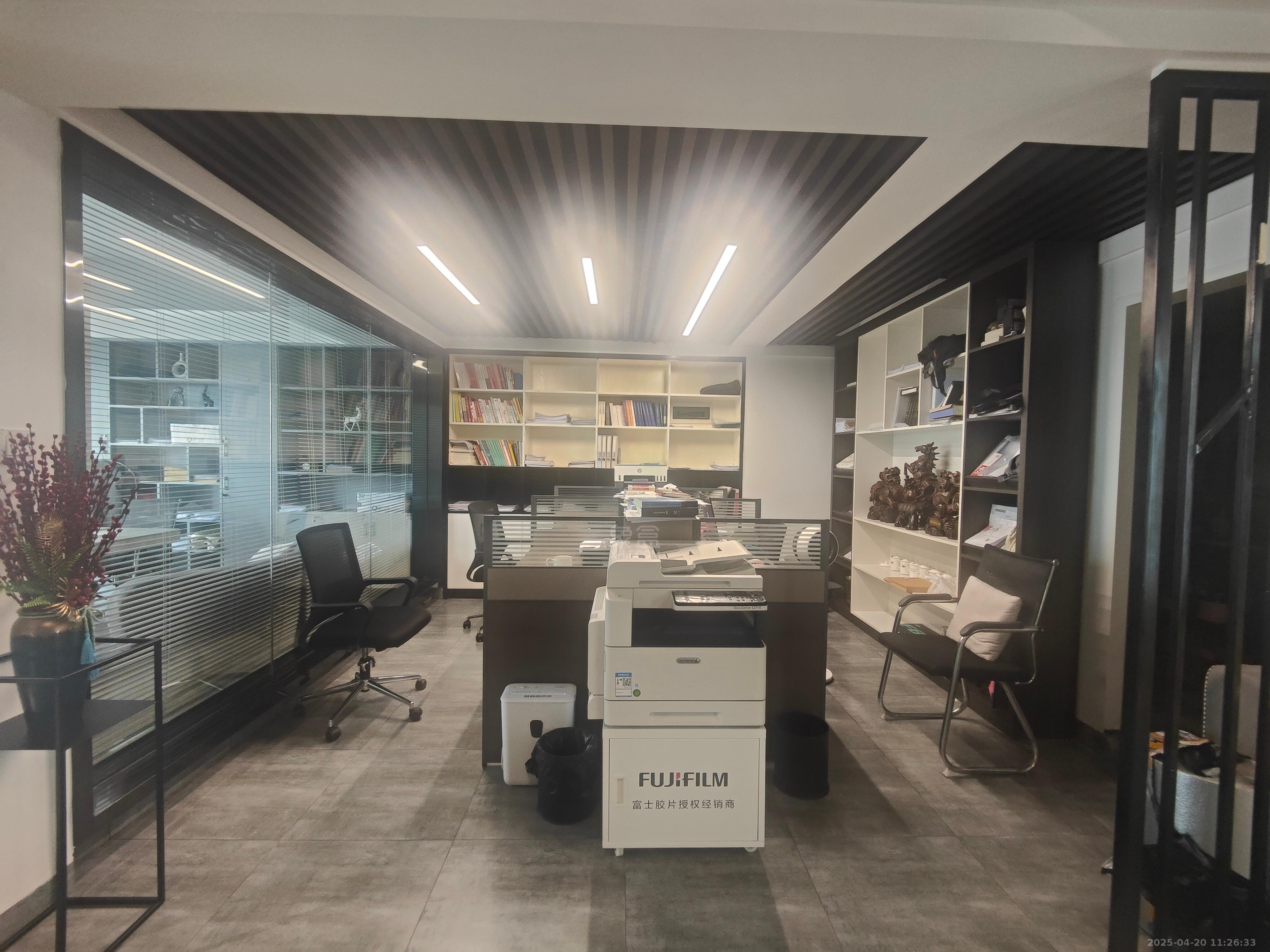 庐山春天 1室1厅1卫 2300.0元/月 庐山春天 1室1厅1卫 2300.0元/月室内图