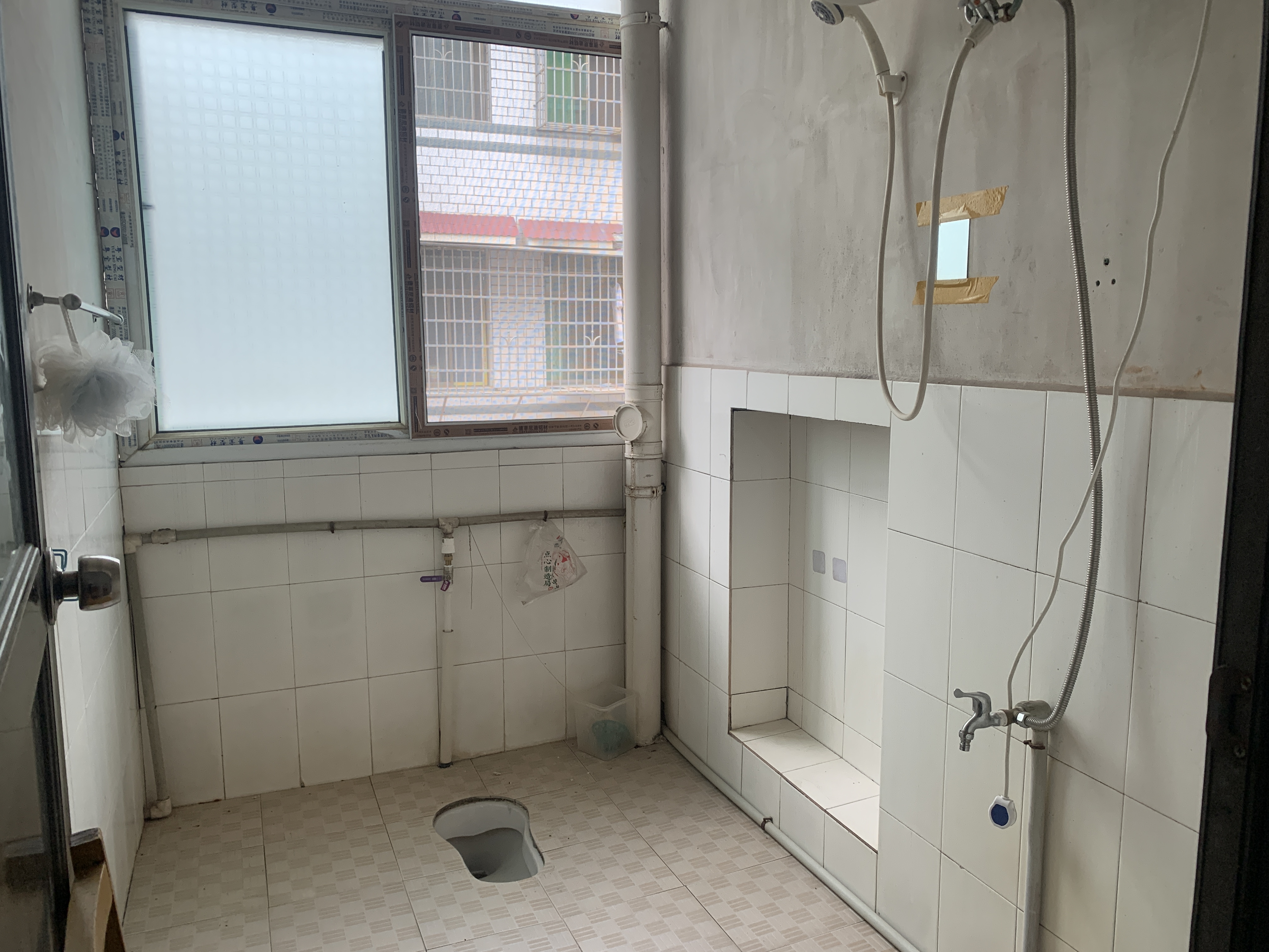 兴旺小区  2室1厅1卫   350.00元/月室内图1