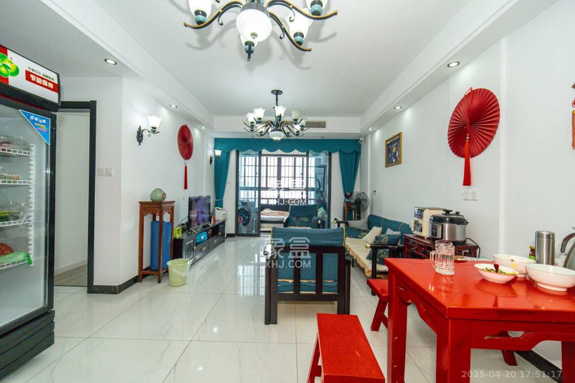 星湖湾二期高层 3室2厅1卫 79.8万 星湖湾二期高层 3室2厅1卫 79.8万客厅