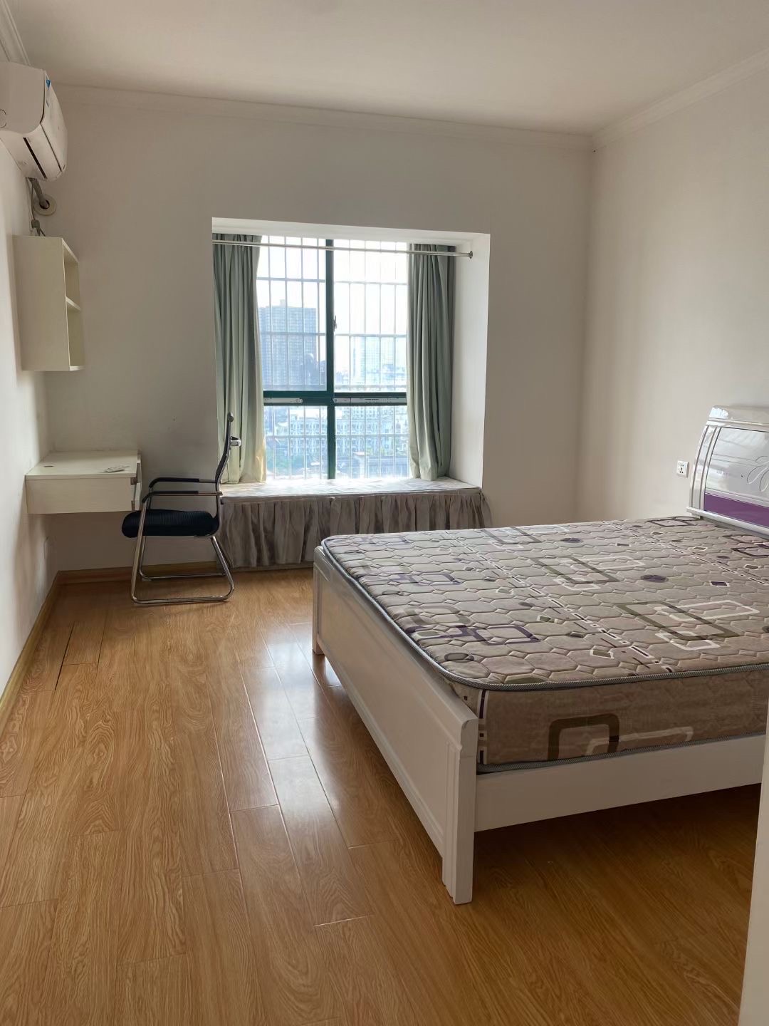 长和广场 2室1厅1卫 1500.0元/月 长和广场 2室1厅1卫 1500.0元/月室内图