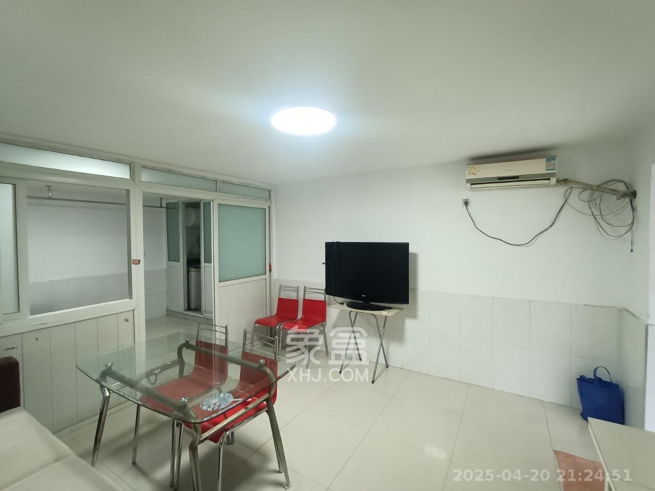 恩瑞麓山名园(龙王港小区) 1室1厅1卫 900.0元/月 恩瑞麓山名园(龙王港小区) 1室1厅1卫 900.0元/月室内图