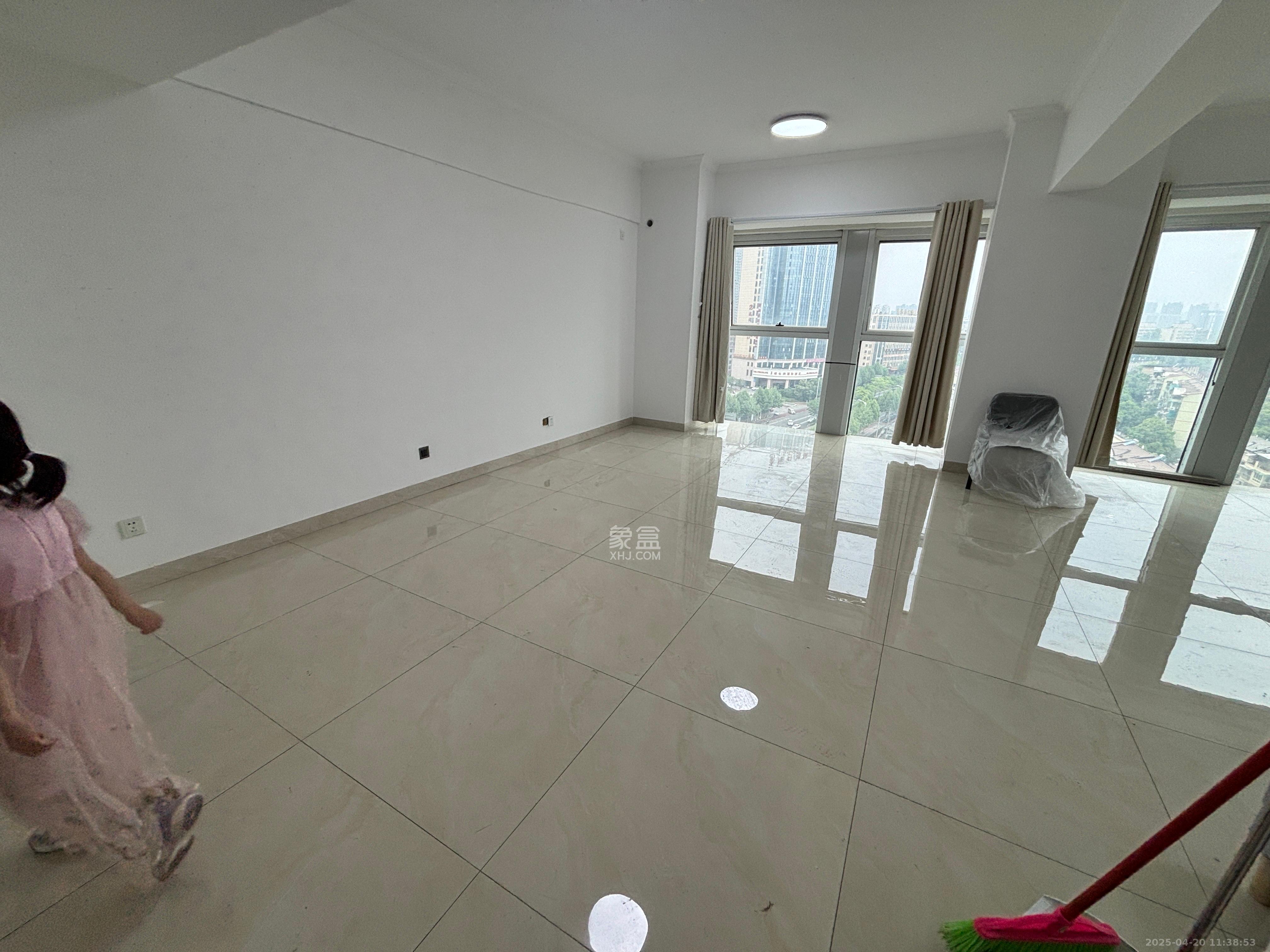 五峰国际 1室1厅1卫 3000.0元/月 五峰国际 1室1厅1卫 3000.0元/月室内图