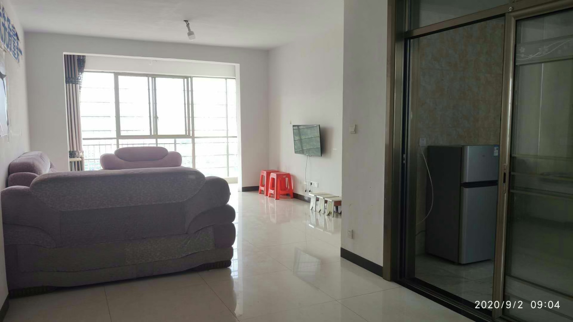 滨江水岸  3室2厅2卫    56.8万客厅