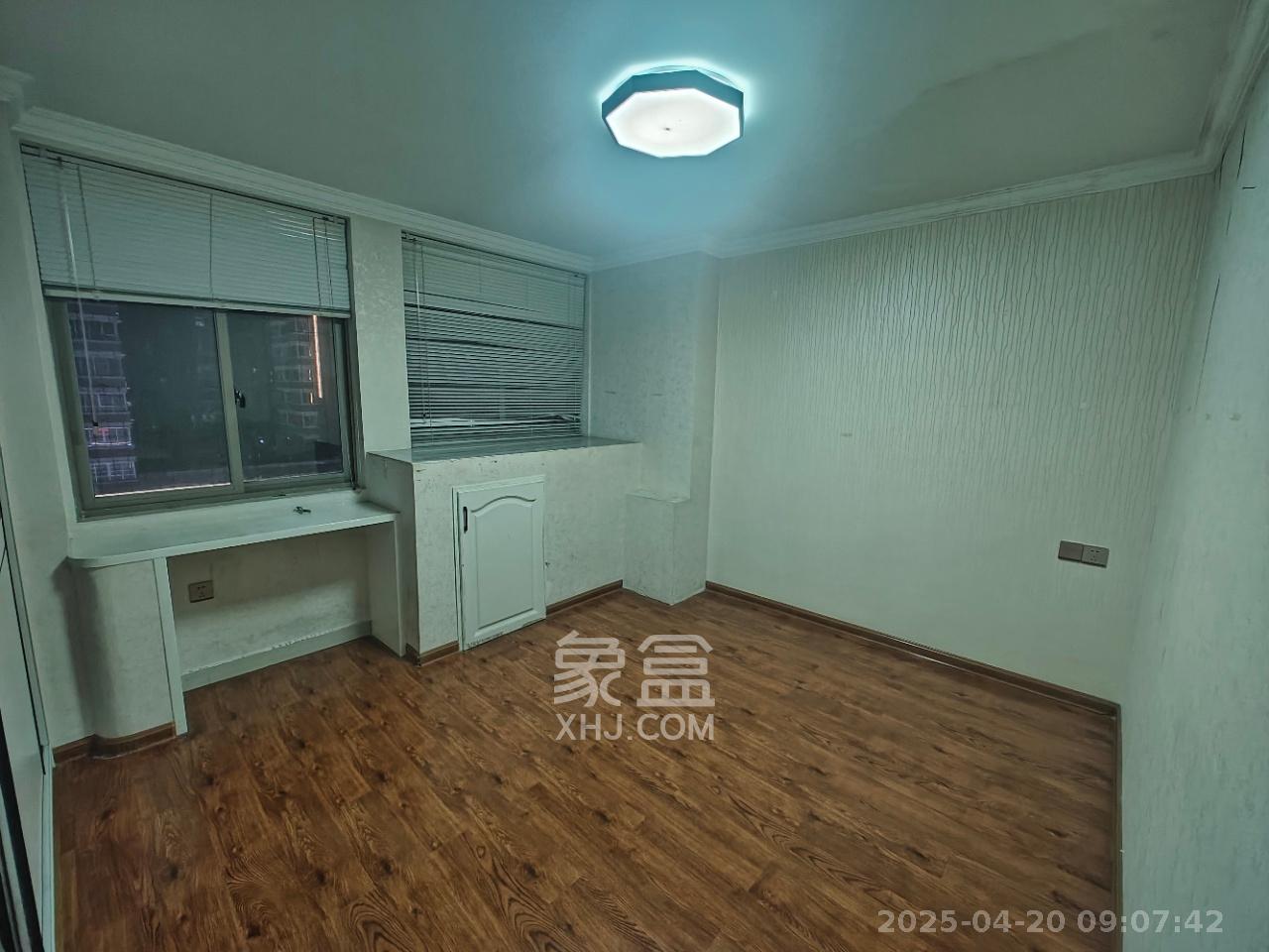 汇达国际公馆（汇达大厦）  3室1厅1卫   2200.00元/月室内图