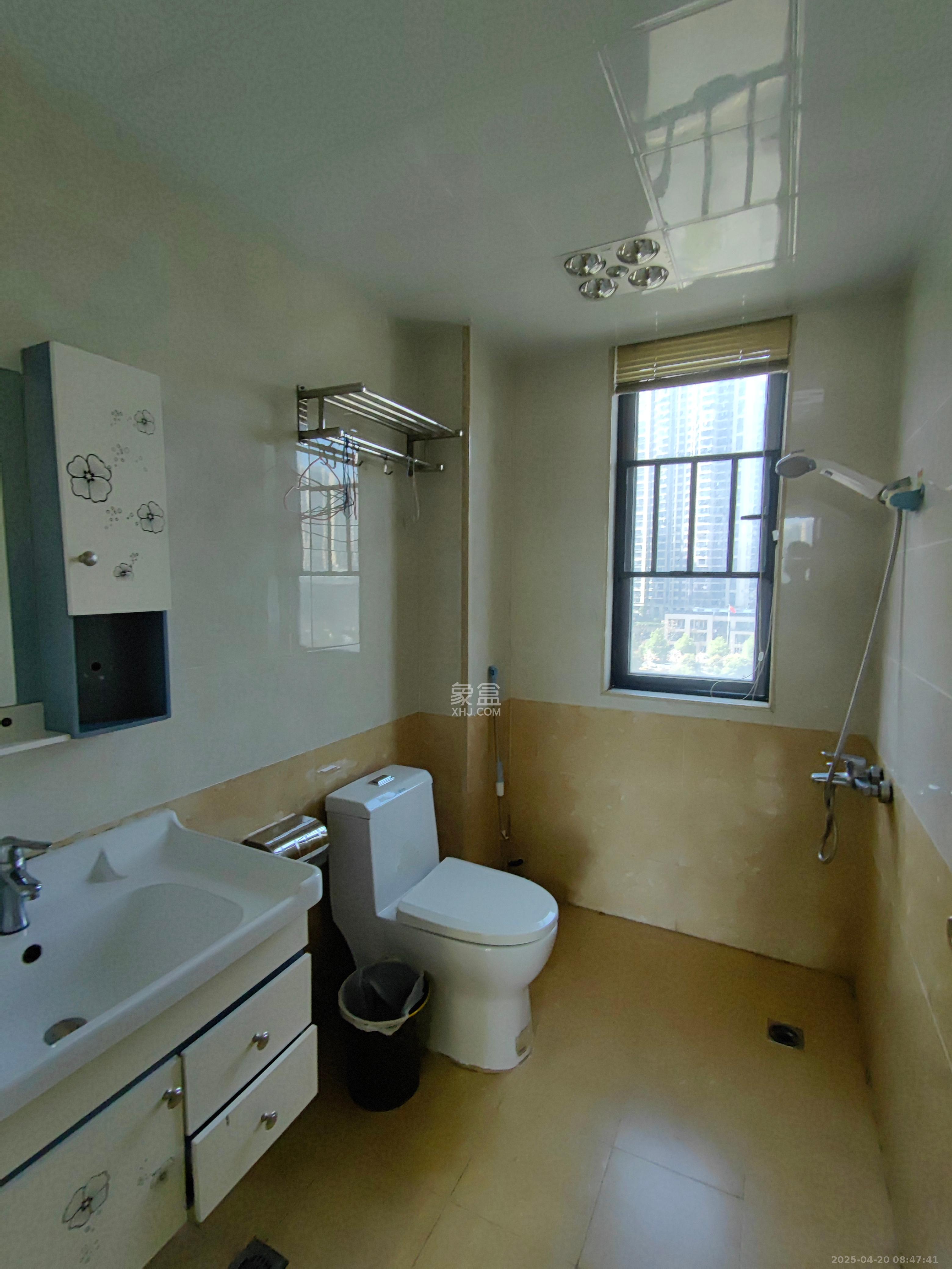 中建梅溪湖中心  4室2厅2卫   3800.00元/月室内图