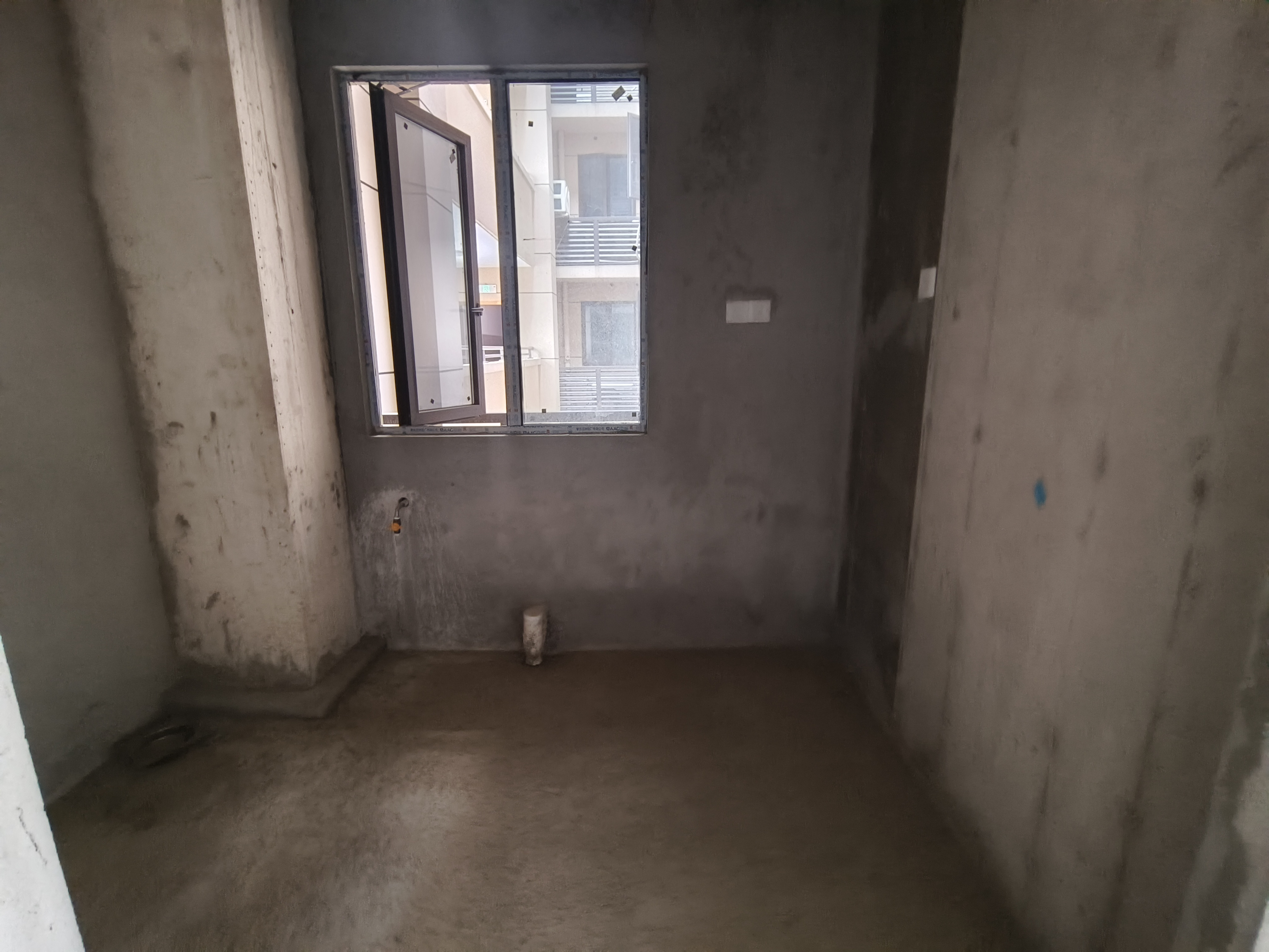 鑫湘悦璟台  3室2厅2卫    86.0万客厅