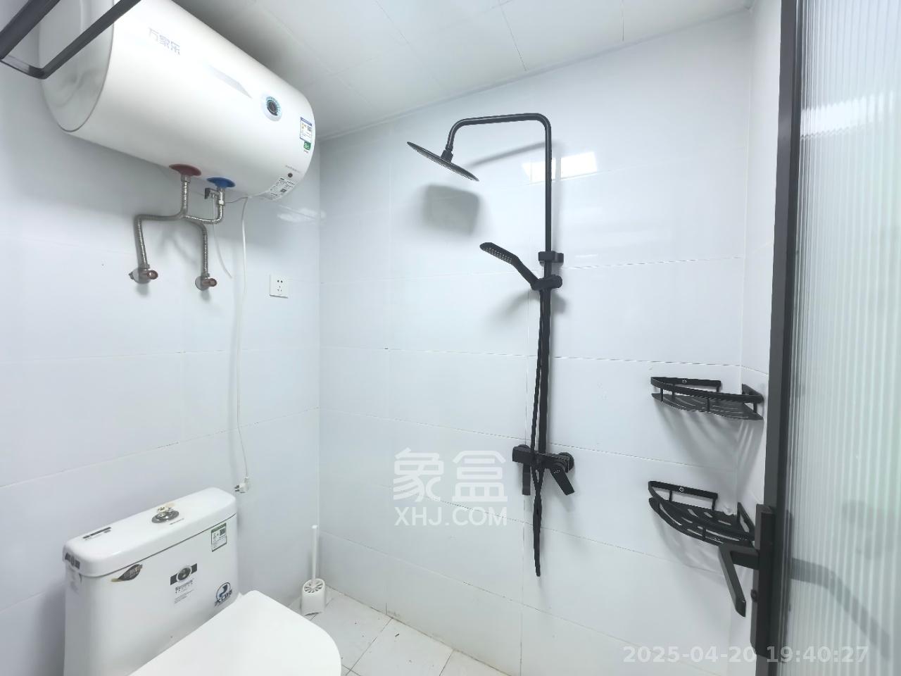 君悦新天地  1室1厅1卫   1800.00元/月室内图