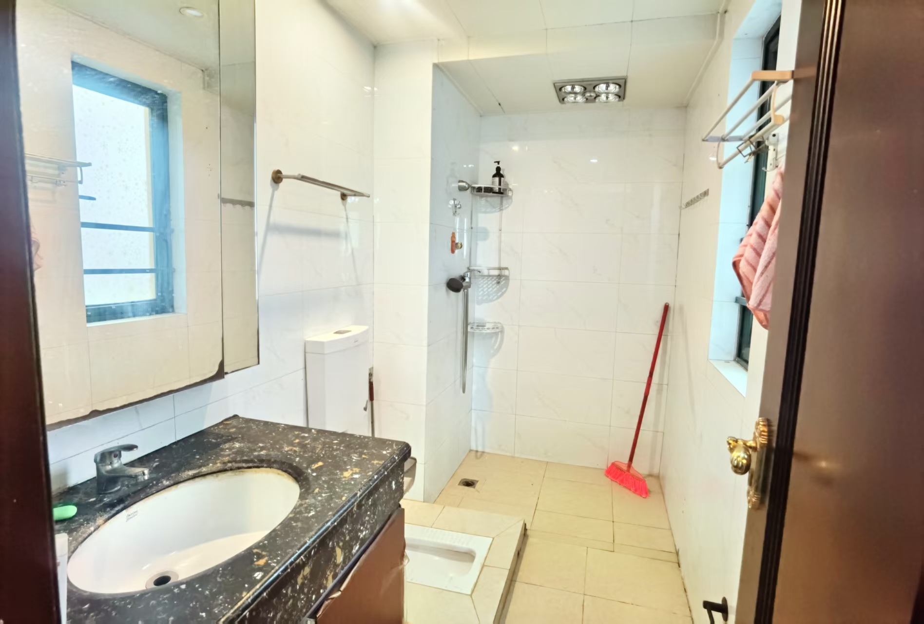 恒大绿洲 3室2厅2卫 1900.0元/月 恒大绿洲 3室2厅2卫 1900.0元/月室内图