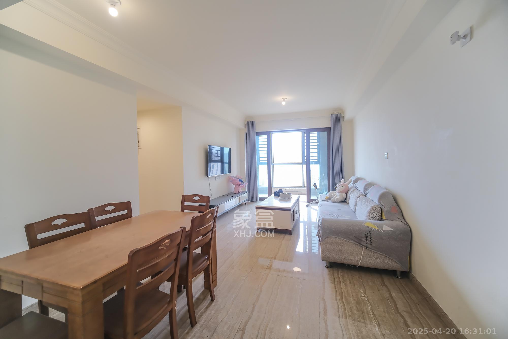 碧桂园翘楚棠 3室1厅1卫 95.0万 碧桂园翘楚棠 3室1厅1卫 95.0万客厅