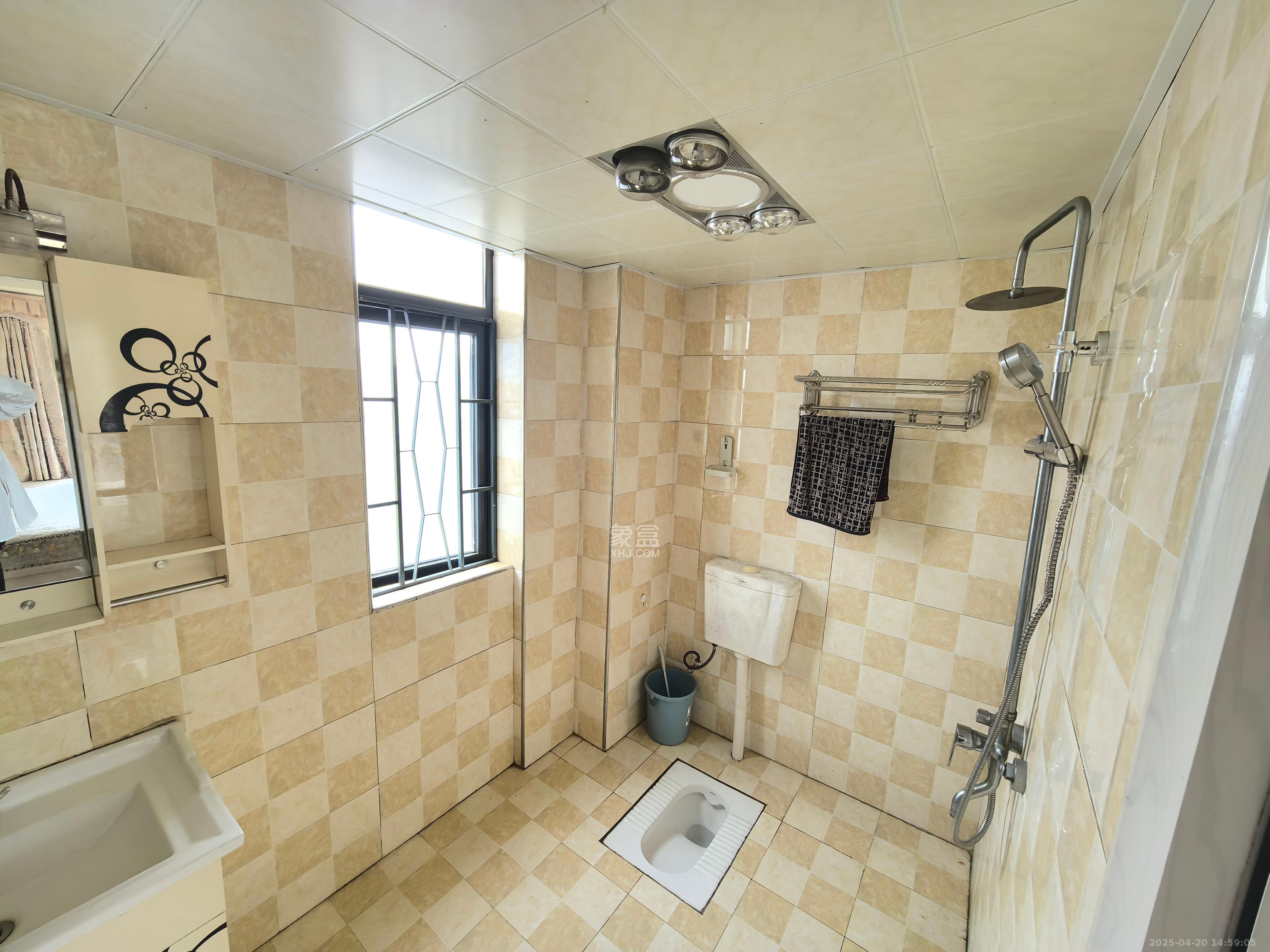 蓝山郡 4室2厅2卫 2500.0元/月 蓝山郡 4室2厅2卫 2500.0元/月室内图