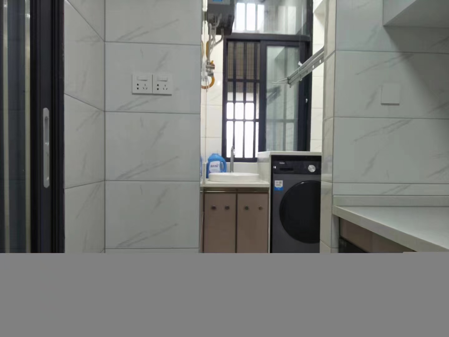 逸龙广场 2室2厅1卫 140.0万 逸龙广场 2室2厅1卫 140.0万客厅