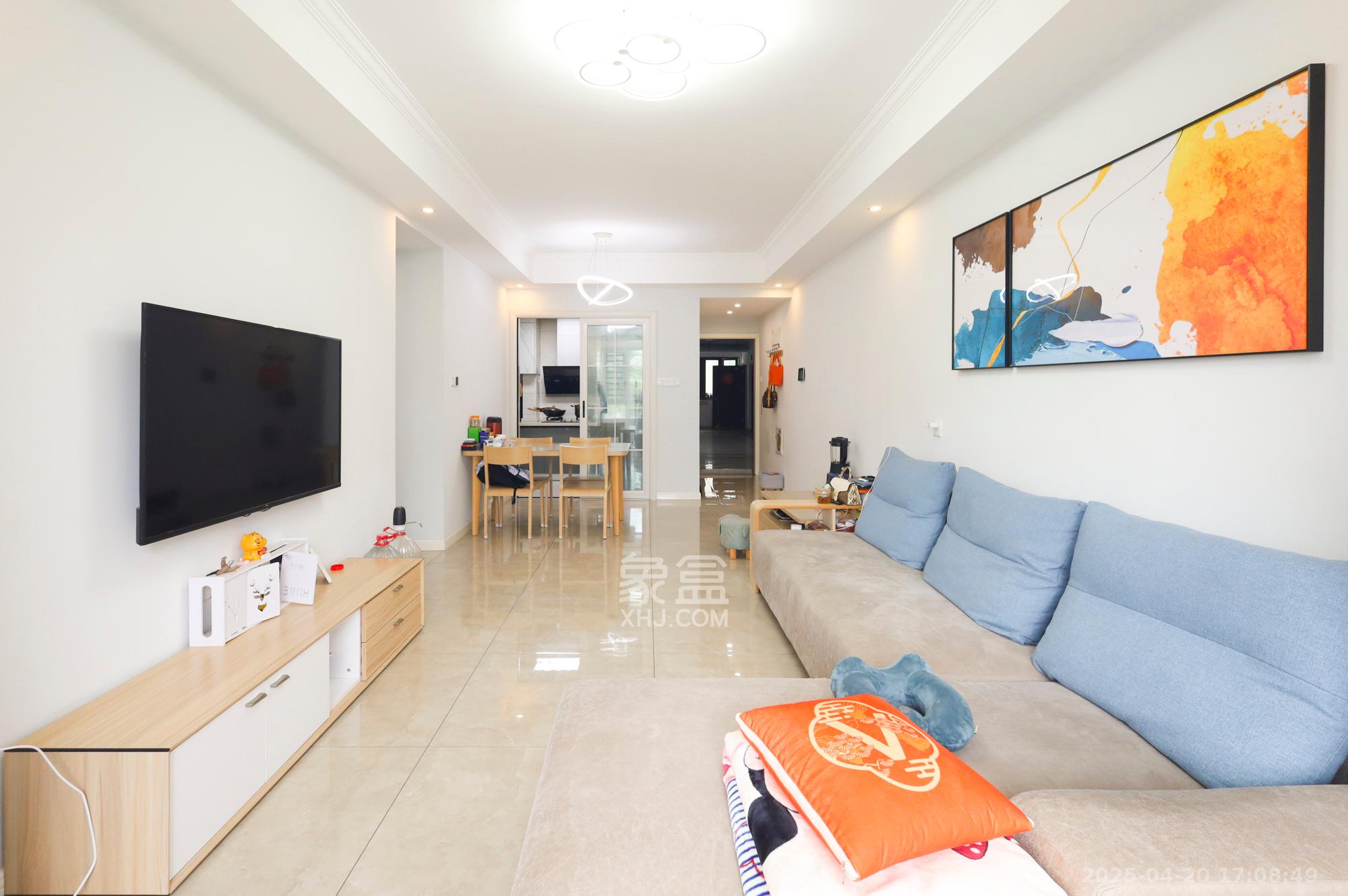 山语城三期  3室2厅1卫    69.8万 山语城三期  3室2厅1卫    69.8万客厅