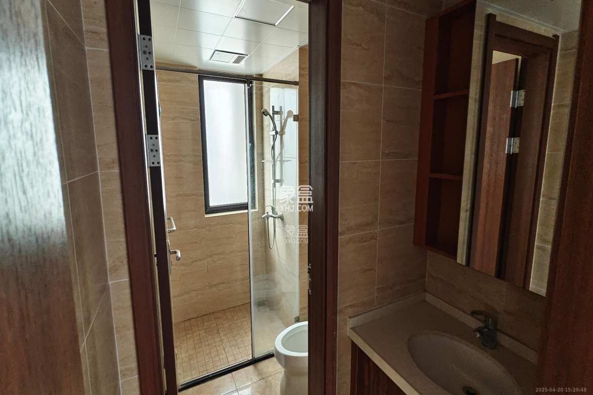 万润滨江天著 4室2厅2卫 3000.0元/月 万润滨江天著 4室2厅2卫 3000.0元/月室内图