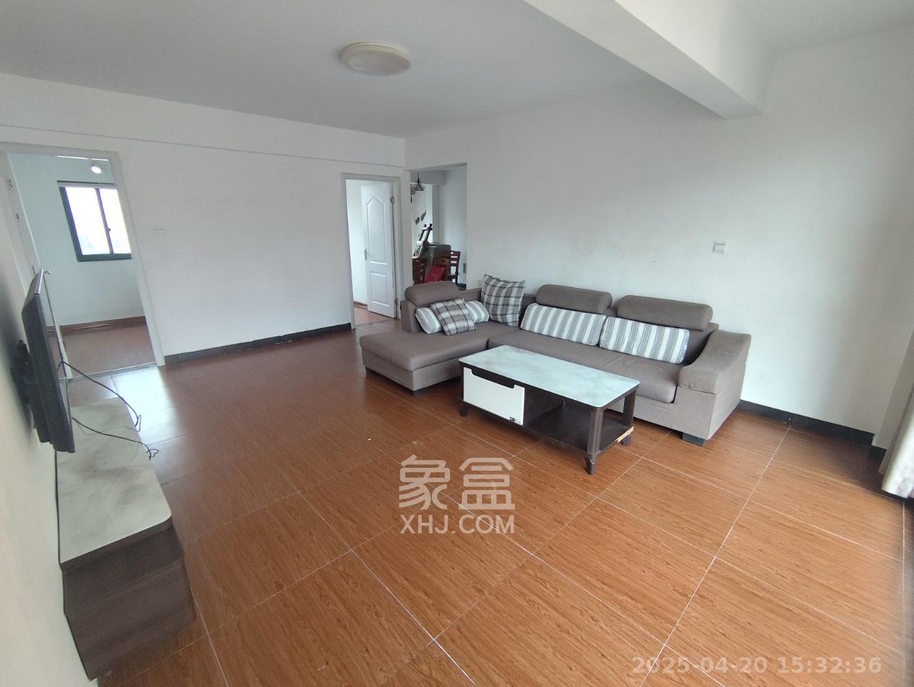 丽发新城 4室2厅1卫 2000.0元/月 丽发新城 4室2厅1卫 2000.0元/月室内图