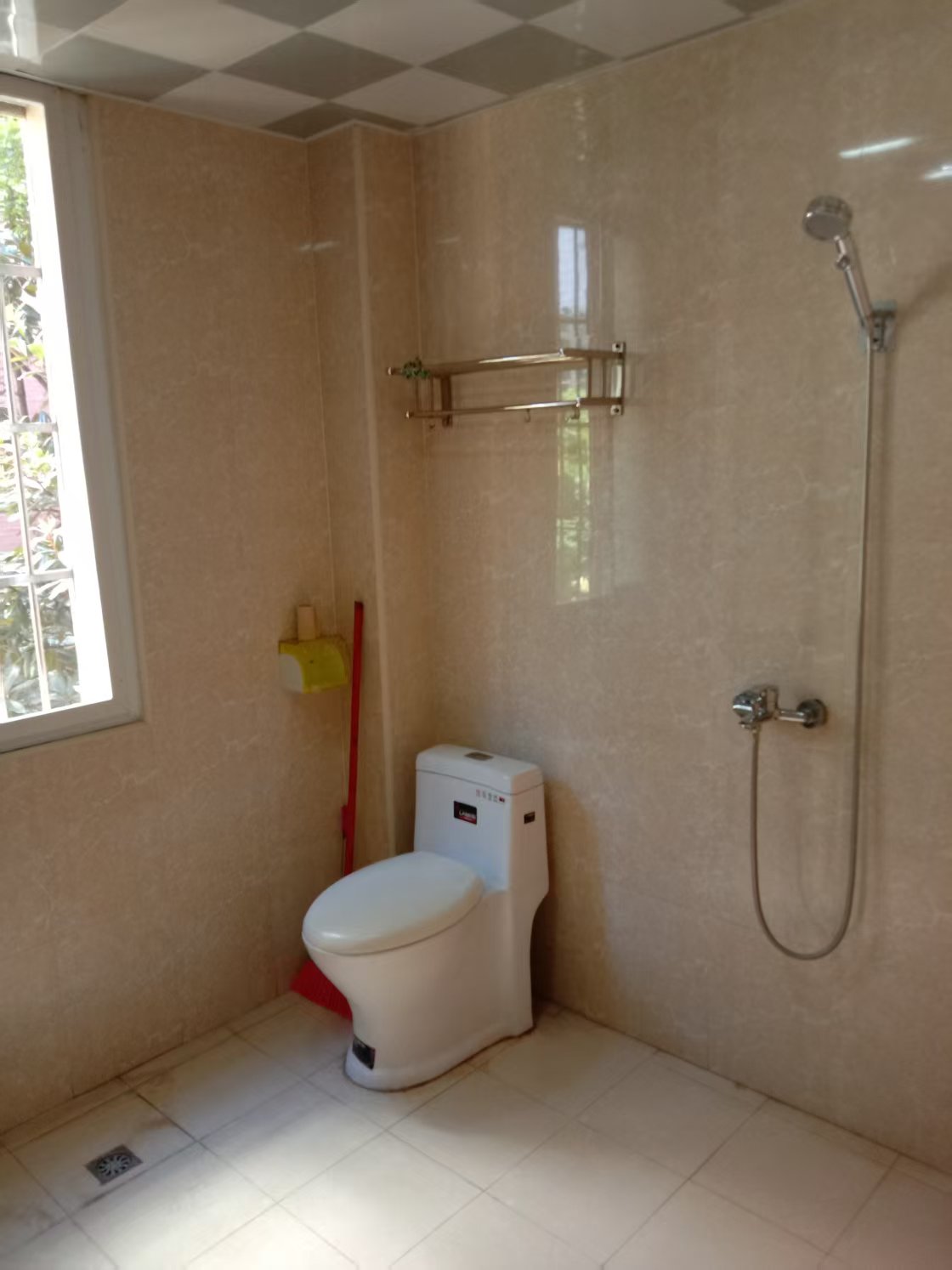 东洲水岸豪庭  1室2厅2卫   1200.00元/月室内图