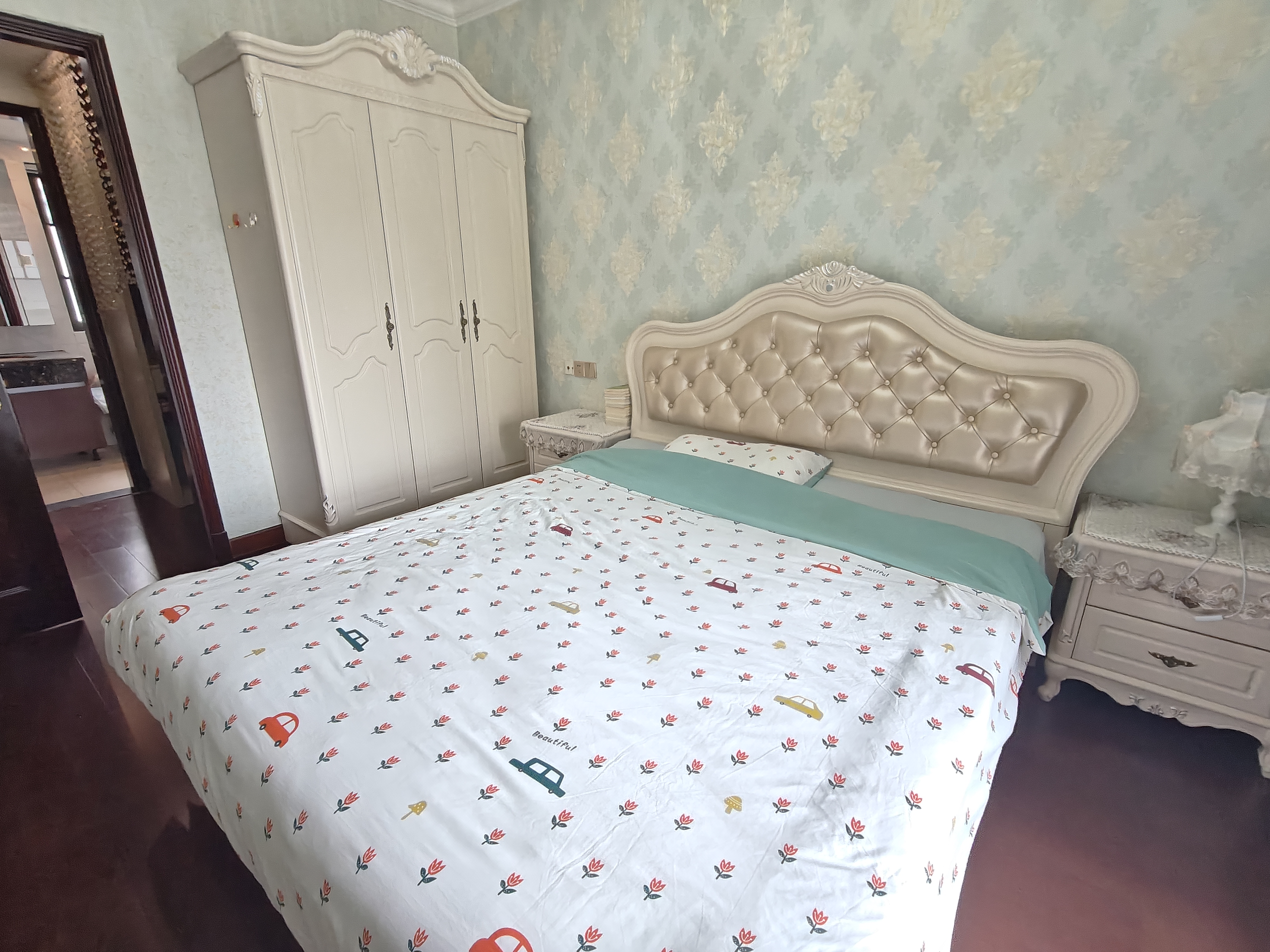 恒大华府 3室2厅2卫 2300.0元/月 恒大华府 3室2厅2卫 2300.0元/月室内图