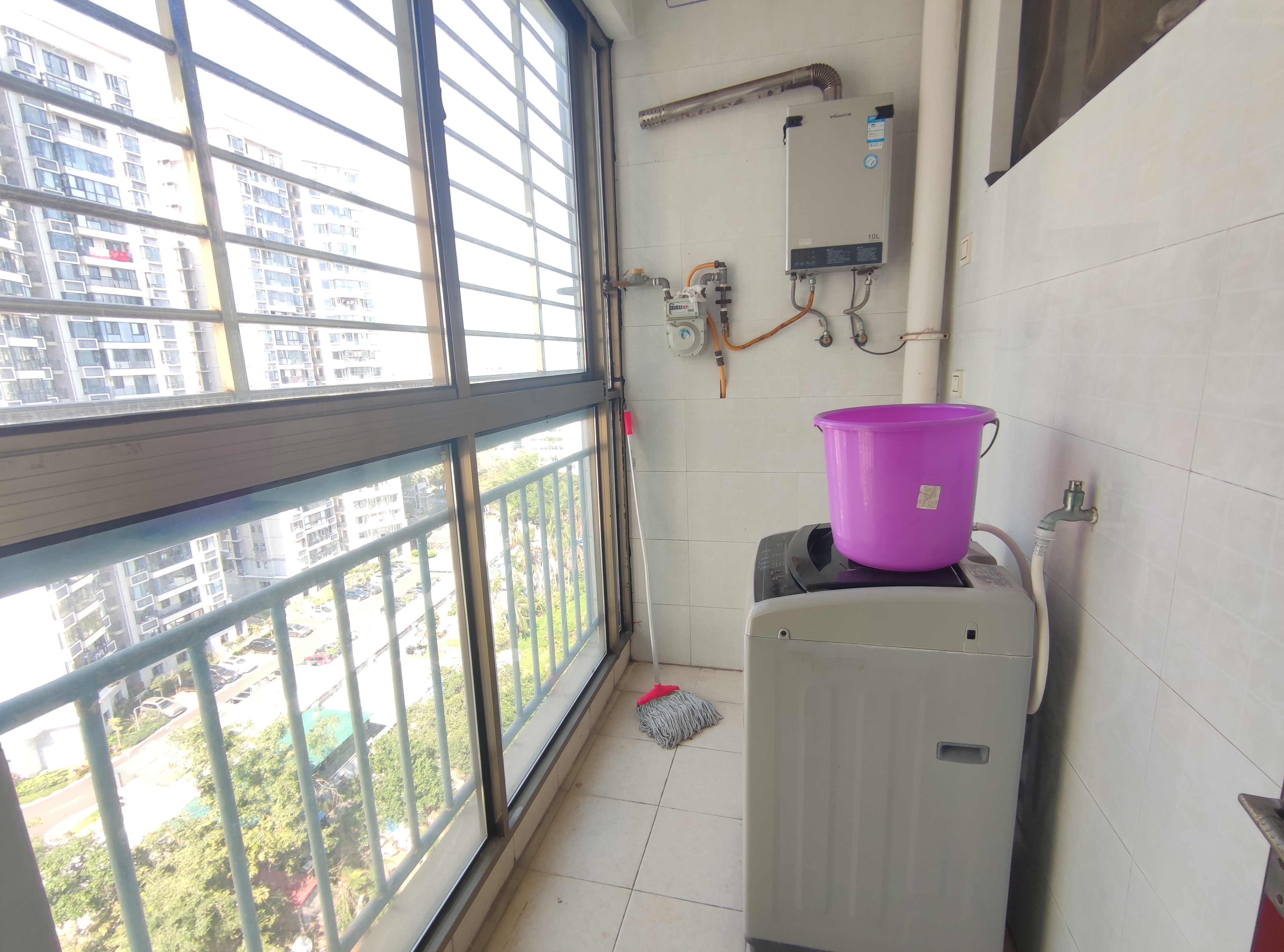 千鸿茂绿园小区  3室2厅2卫   2300.00元/月室内图