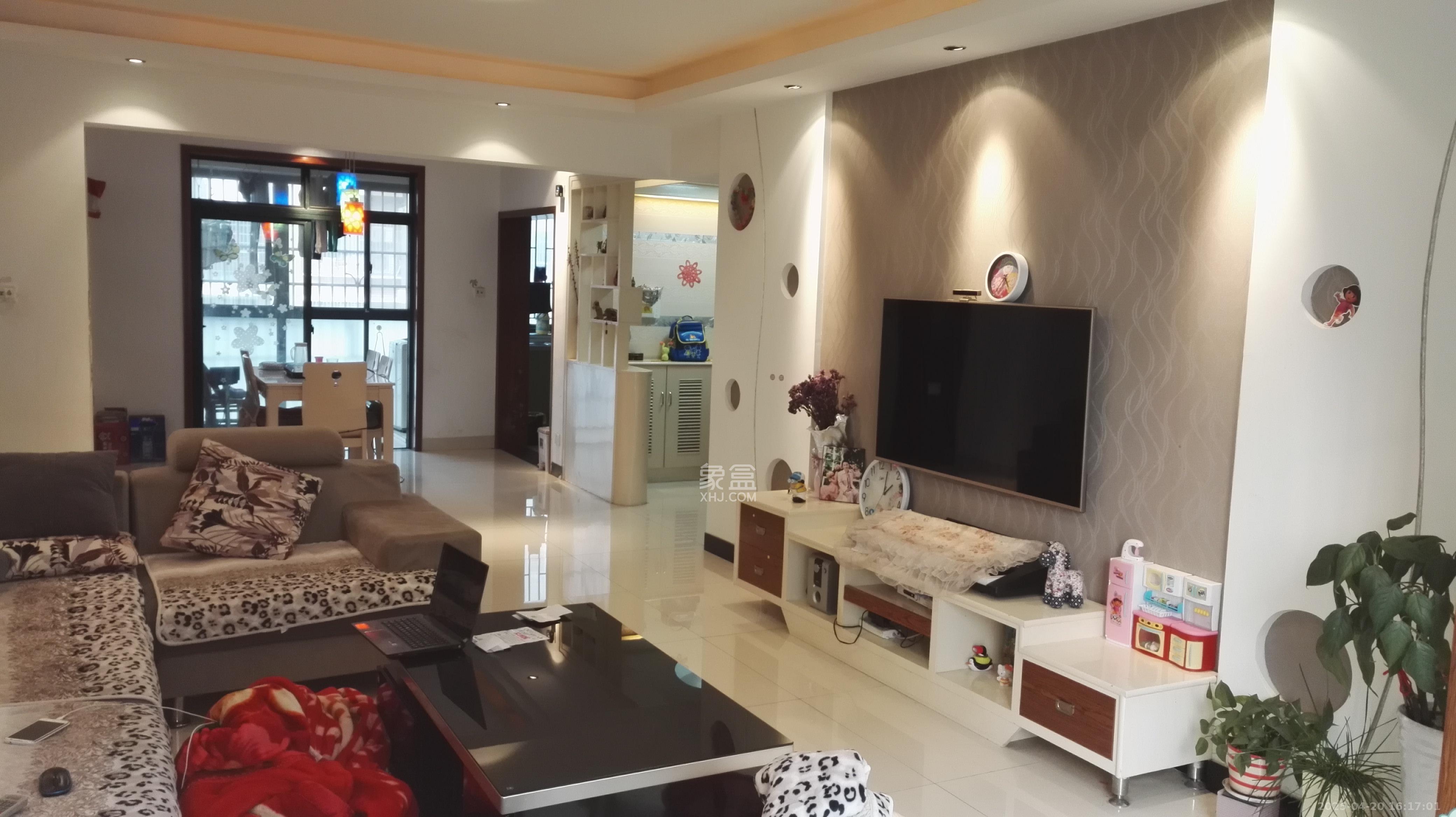 东岸锦城(东方人家)  3室2厅2卫   2400.00元/月室内图