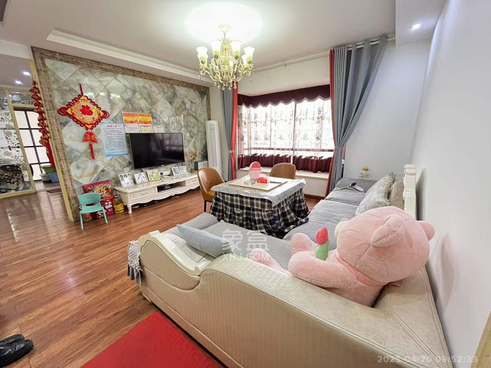 金色华庭 2室2厅1卫 1800.0元/月 金色华庭 2室2厅1卫 1800.0元/月室内图