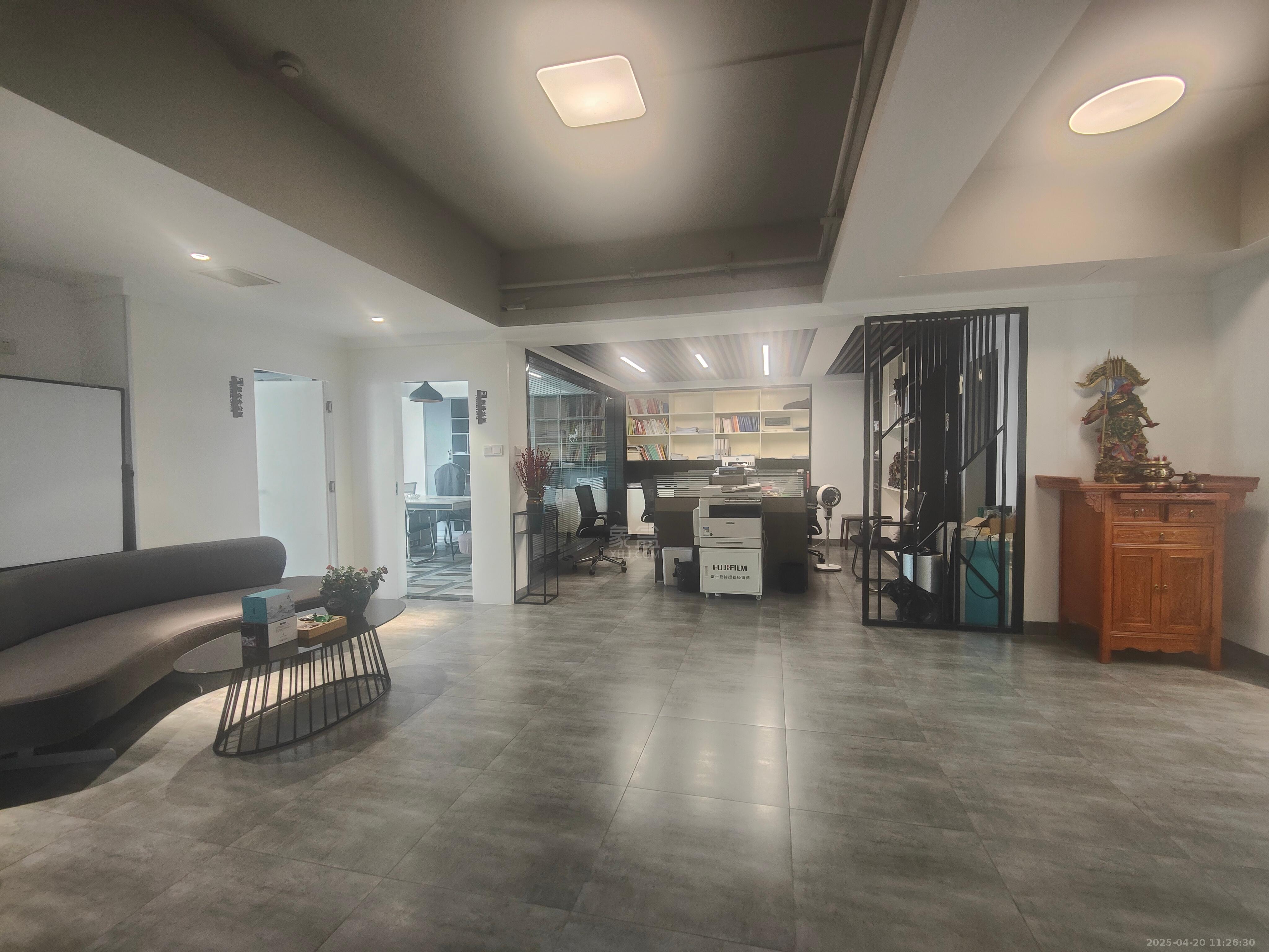 庐山春天 1室1厅1卫 2300.0元/月 庐山春天 1室1厅1卫 2300.0元/月室内图