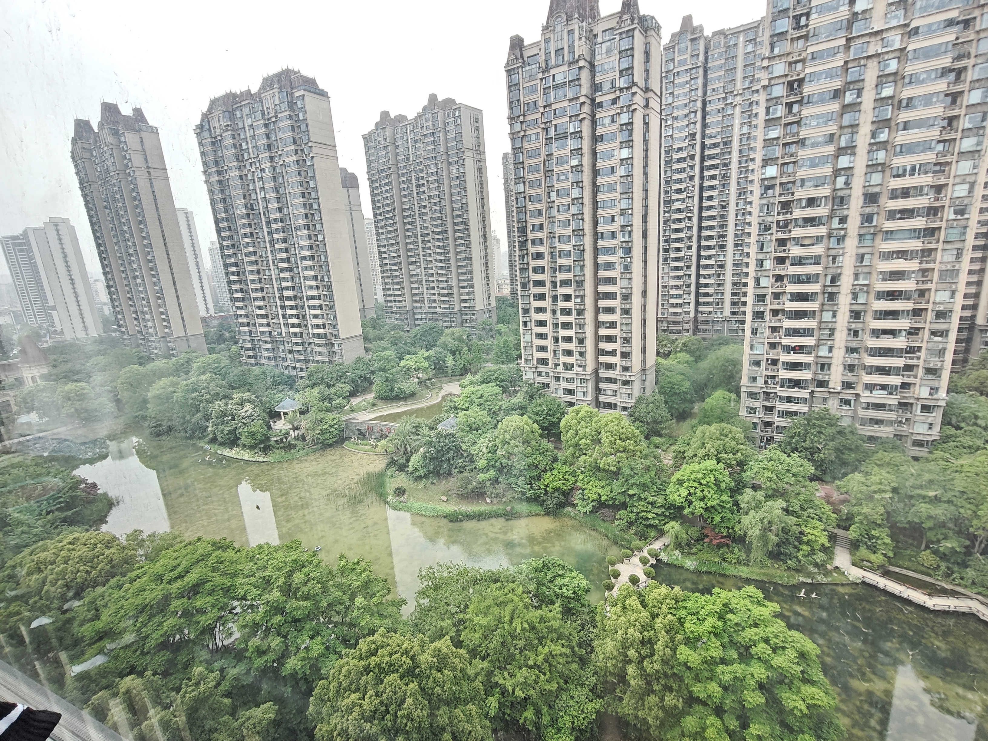 恒大华府 3室2厅2卫 2300.0元/月 恒大华府 3室2厅2卫 2300.0元/月室内图